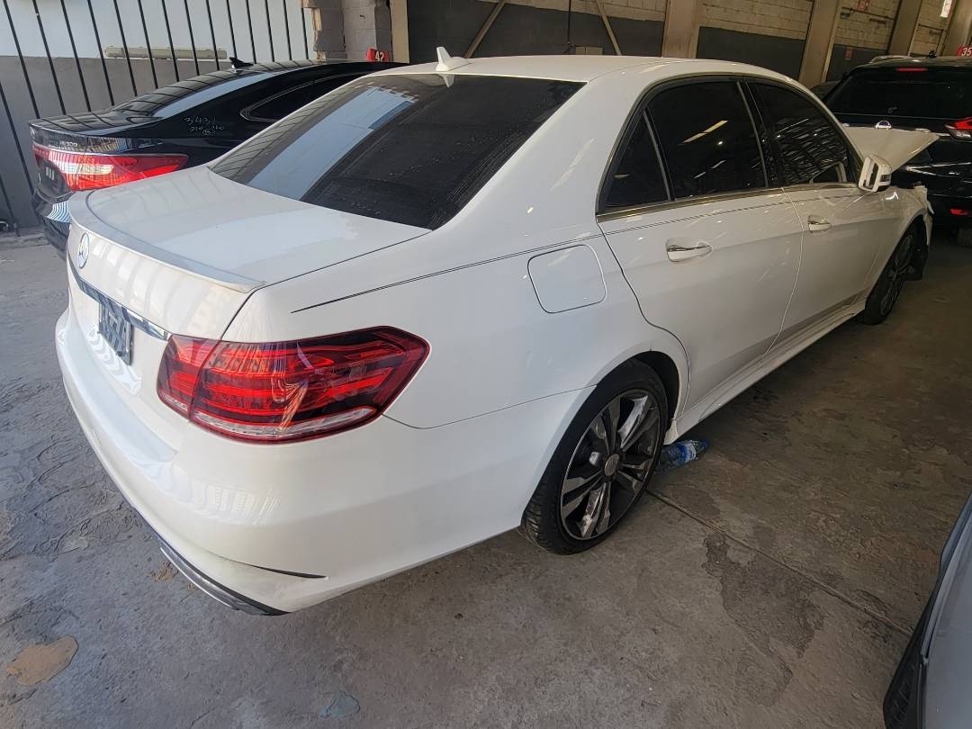 2014 MERCEDES BENZ E 350 — 138505 Miles — Lot EB031284 — Main - Marhaba Auctions Used Cars - Image 3