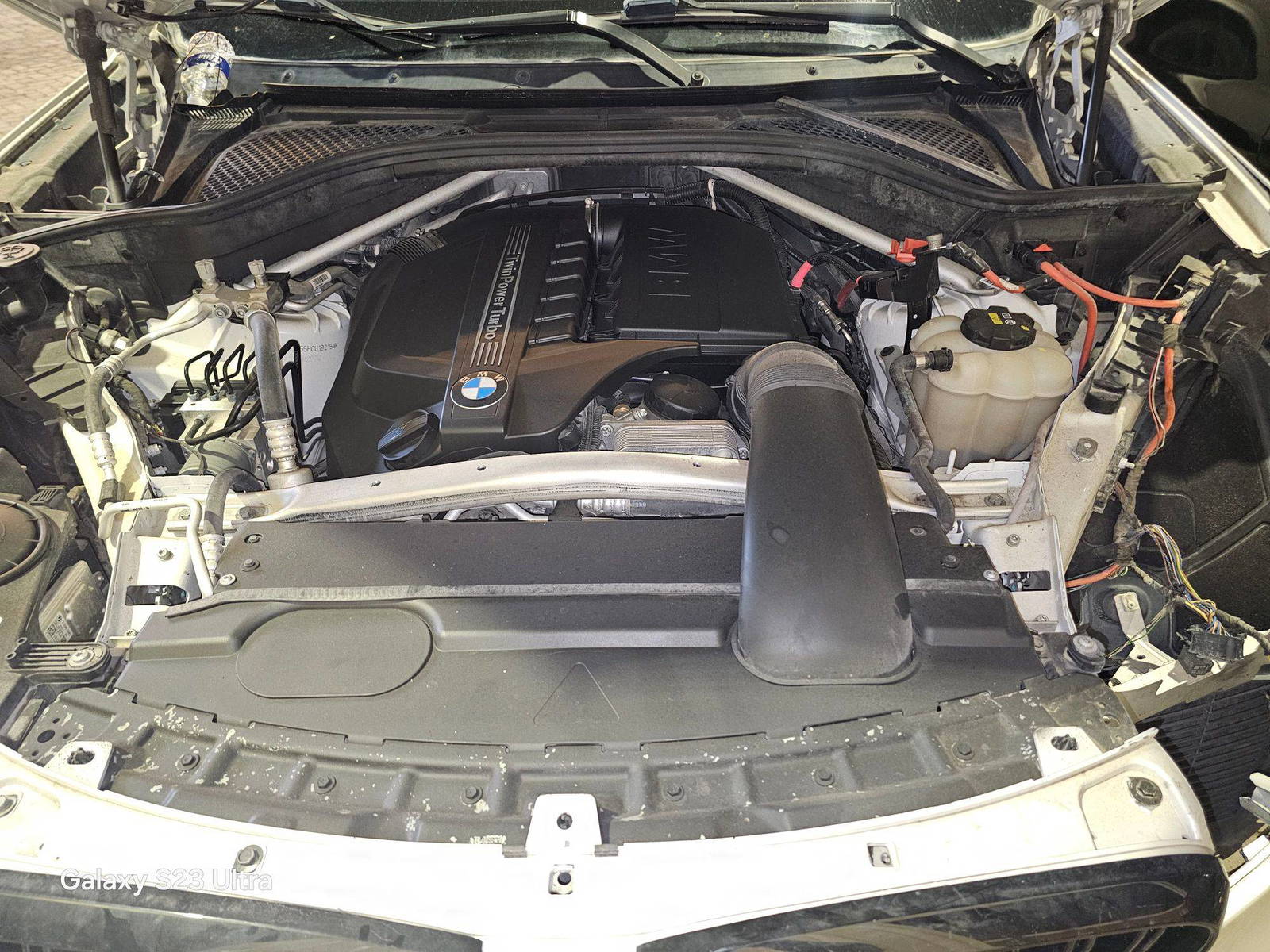 BMW X5 SDRIVE35I 2017 - Marhaba Auction Used Cars - Image 11