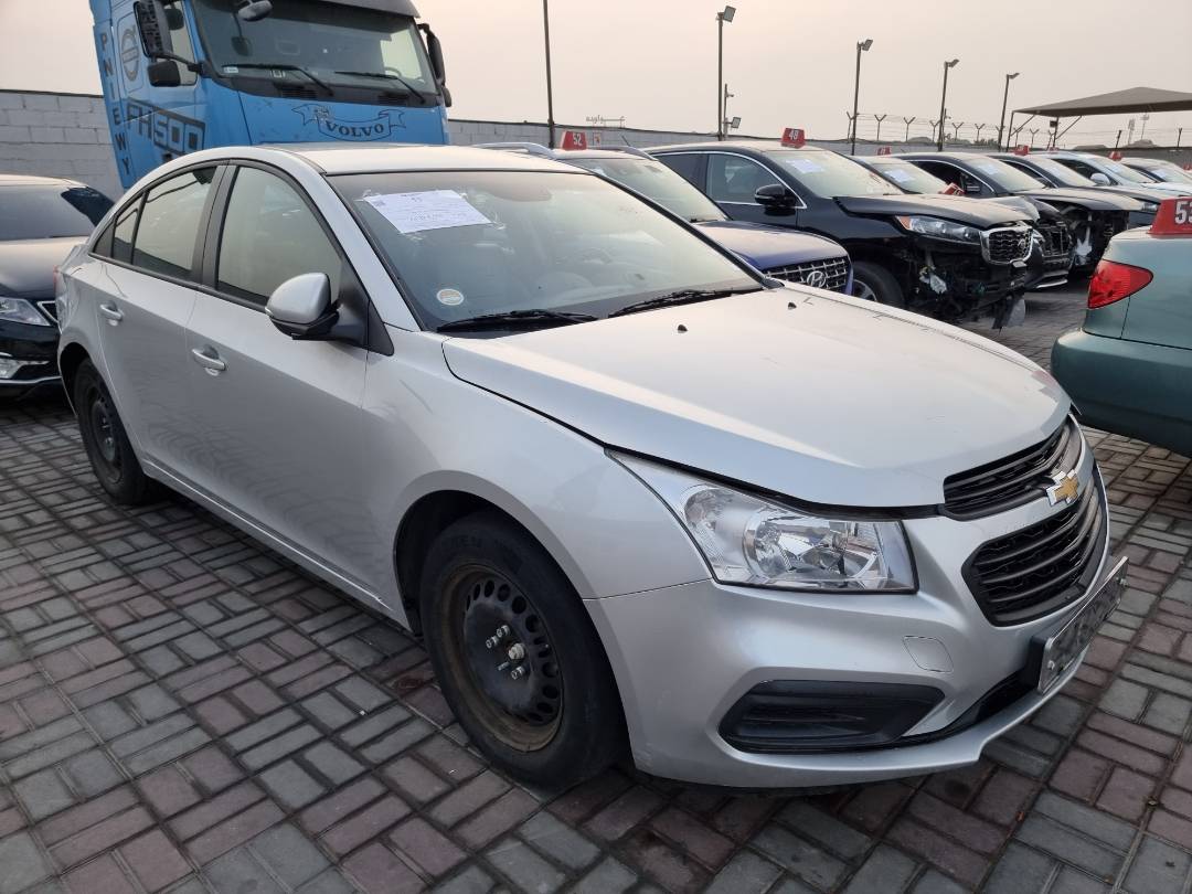 2015 CHEVROLET CRUIZE — 108497 KM — Lot 035467 — Souq - Marhaba Auctions Used Cars - Image 3