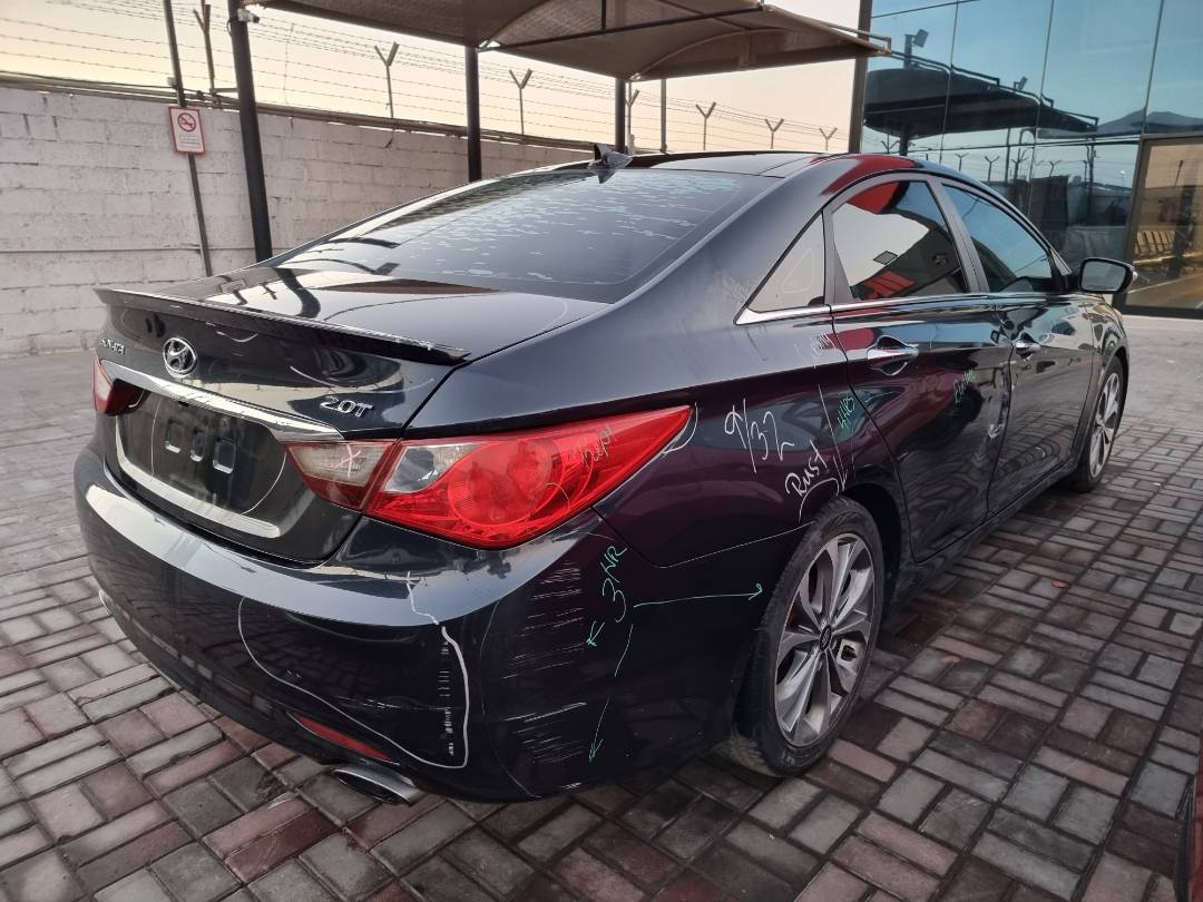 2013 HYUNDAI SONATA — 187594 Miles — Lot 125487 — Ind. 12 - Marhaba Auctions Used Cars - Image 4