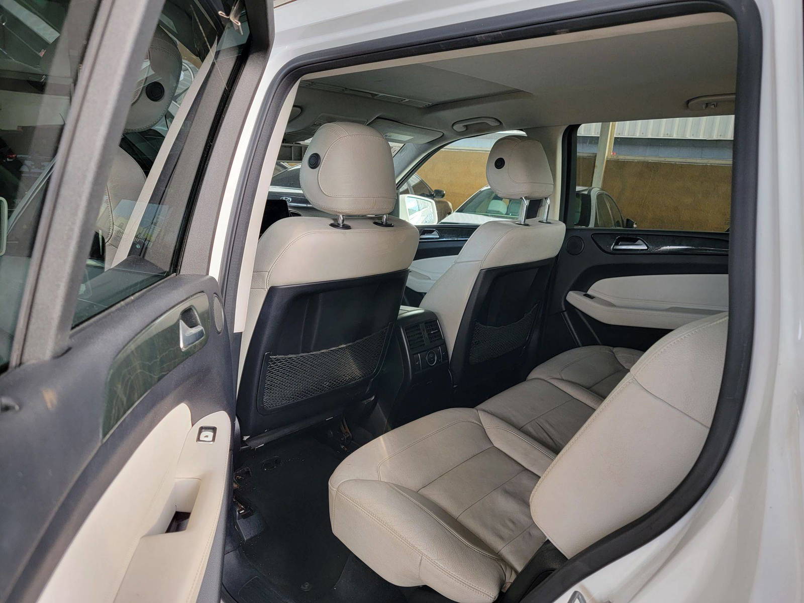 MERCEDES BENZ GLS 450 2017 - Marhaba Auction Used Cars - Image 8