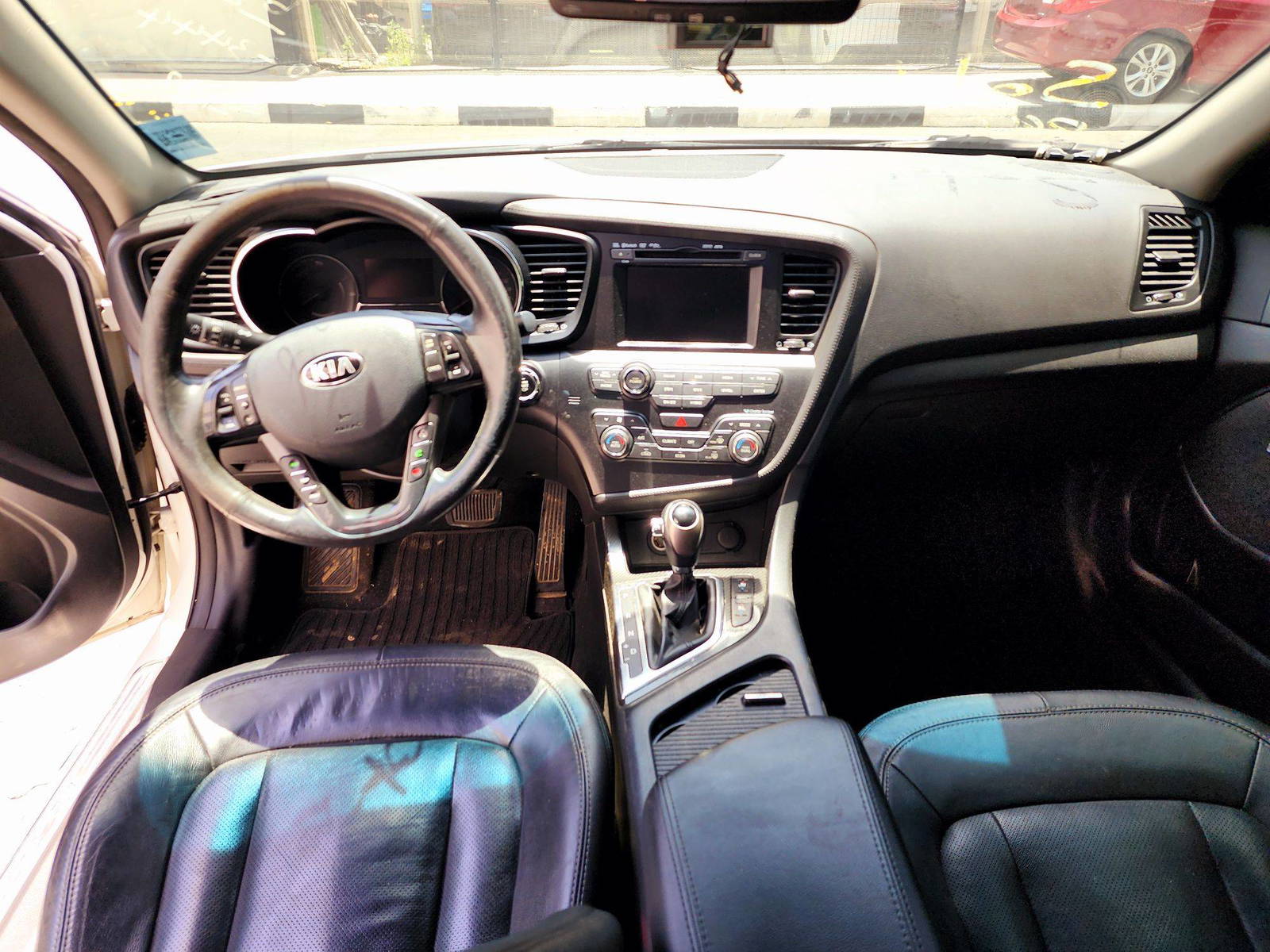 2013 KIA K5 — 272915 KM — Lot 035128 — Souq - Marhaba Auctions Used Cars - Image 7