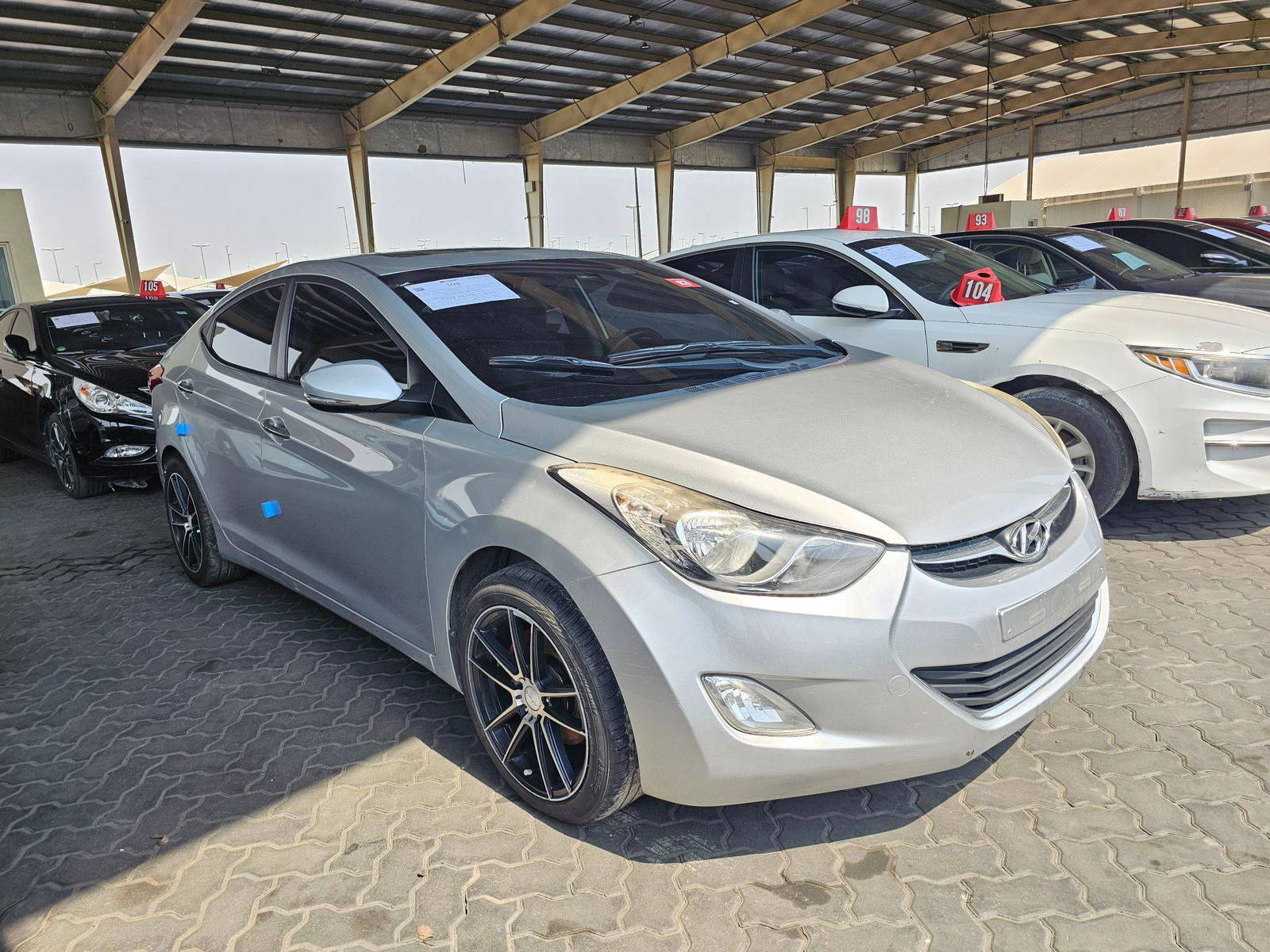 2012 HYUNDAI AVANTE — 197338 KM — Lot 303133 — Ind. 12 - Marhaba Auctions Used Cars - Image 3