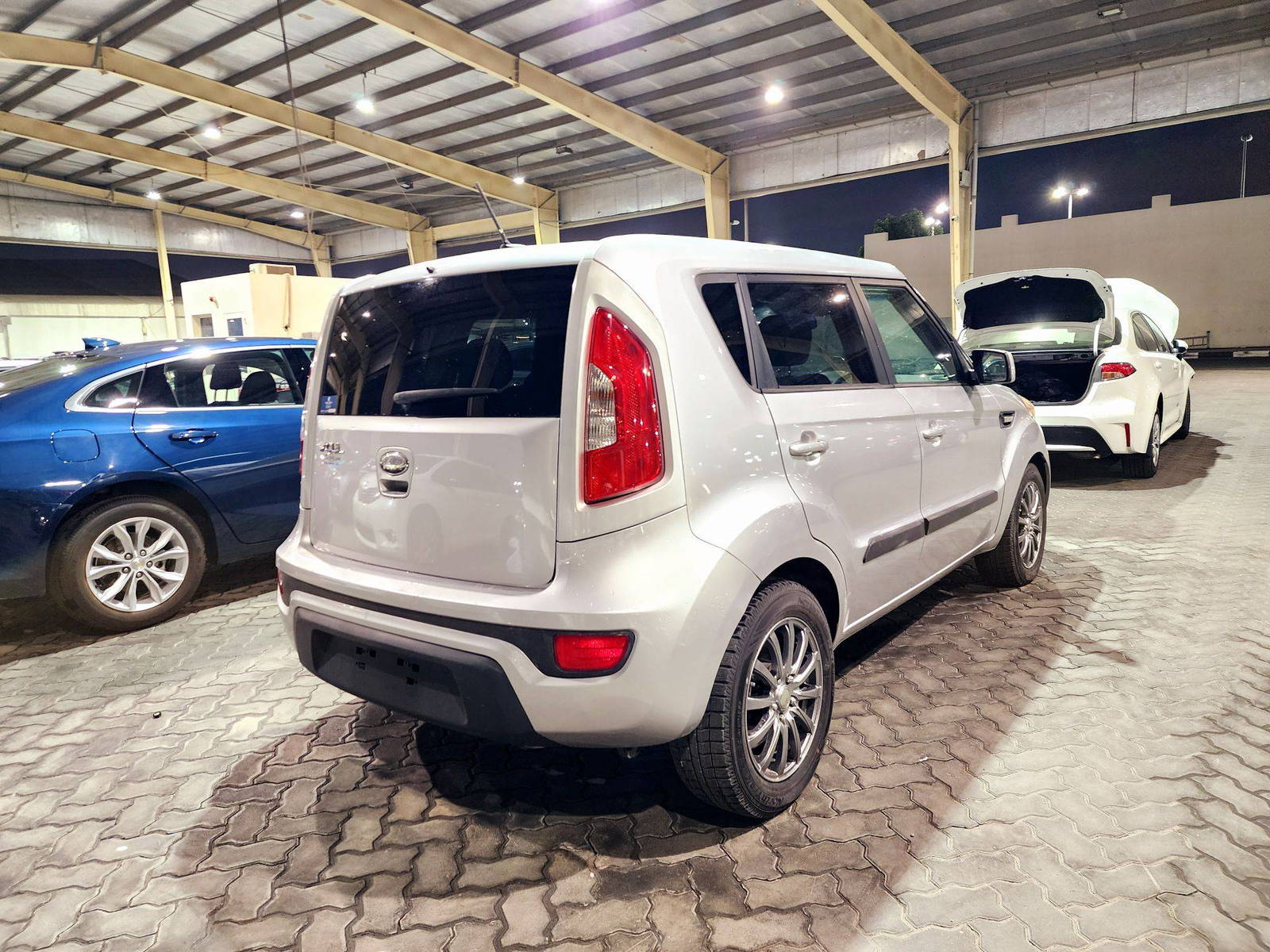 2013 KIA SOUL — 218085 Miles — Lot D7772355 — Souq - Marhaba Auctions Used Cars - Image 3