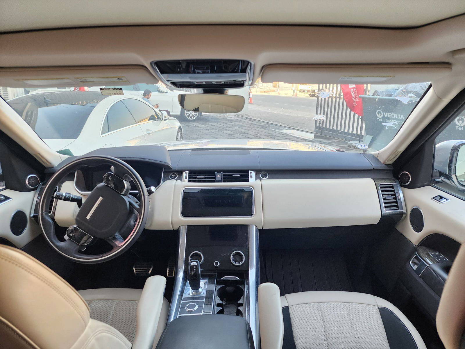 2020 LAND ROVER RANGE ROVER SPORT HSE DYNAMIC P525 — 121880 Miles — Lot 9LA728704 — Al Quoz - Marhaba Auctions Used Cars - Image 8