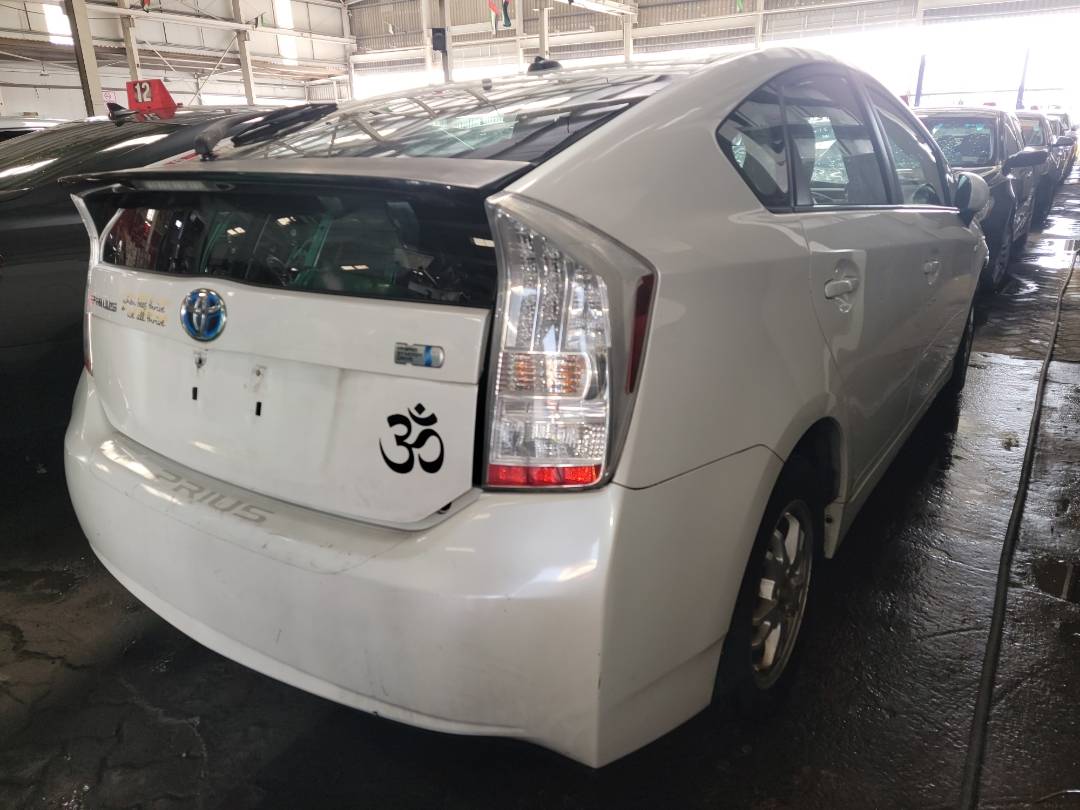 2010 TOYOTA PRIUS — 174320 Miles — Lot 38068802 - Marhaba Auctions Used Cars - Image 3