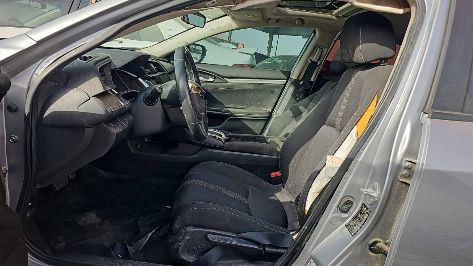 2018 HONDA CIVIC — 102830 Miles — Lot 09330 — Souq - Marhaba Auctions Used Cars - Image 5