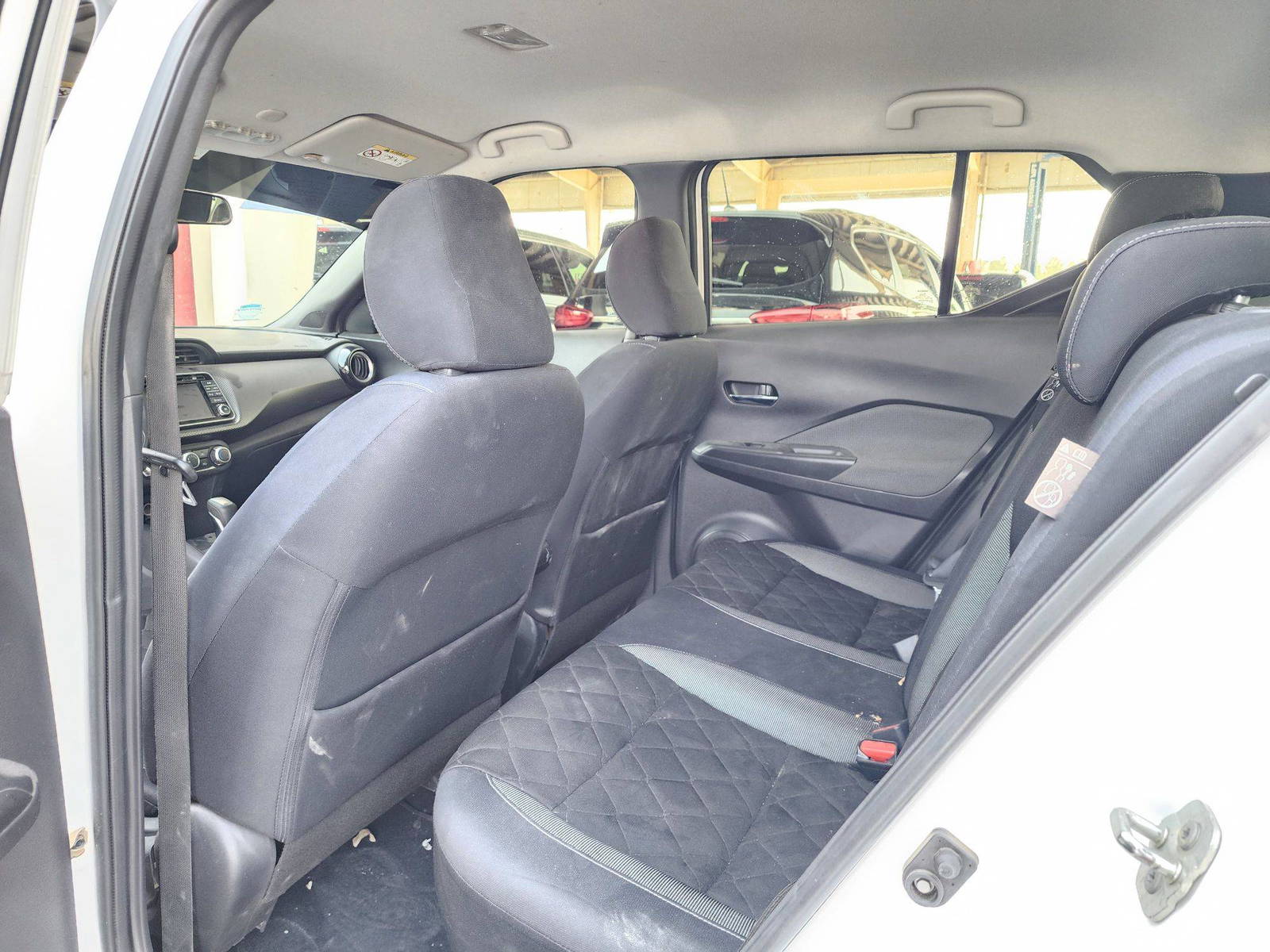 2018 NISSAN KICKS — 104986 KM — Lot 215487 — Souq - Marhaba Auctions Used Cars - Image 6