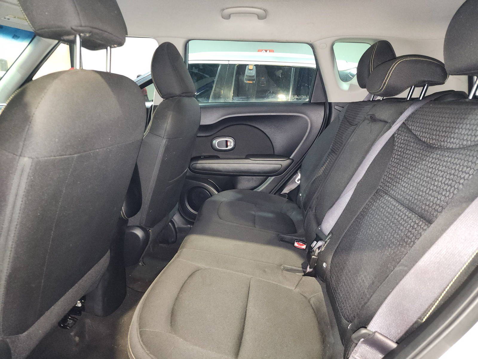 2015 KIA SOUL — 111977 Miles — Lot 890718 — Souq - Marhaba Auctions Used Cars - Image 6