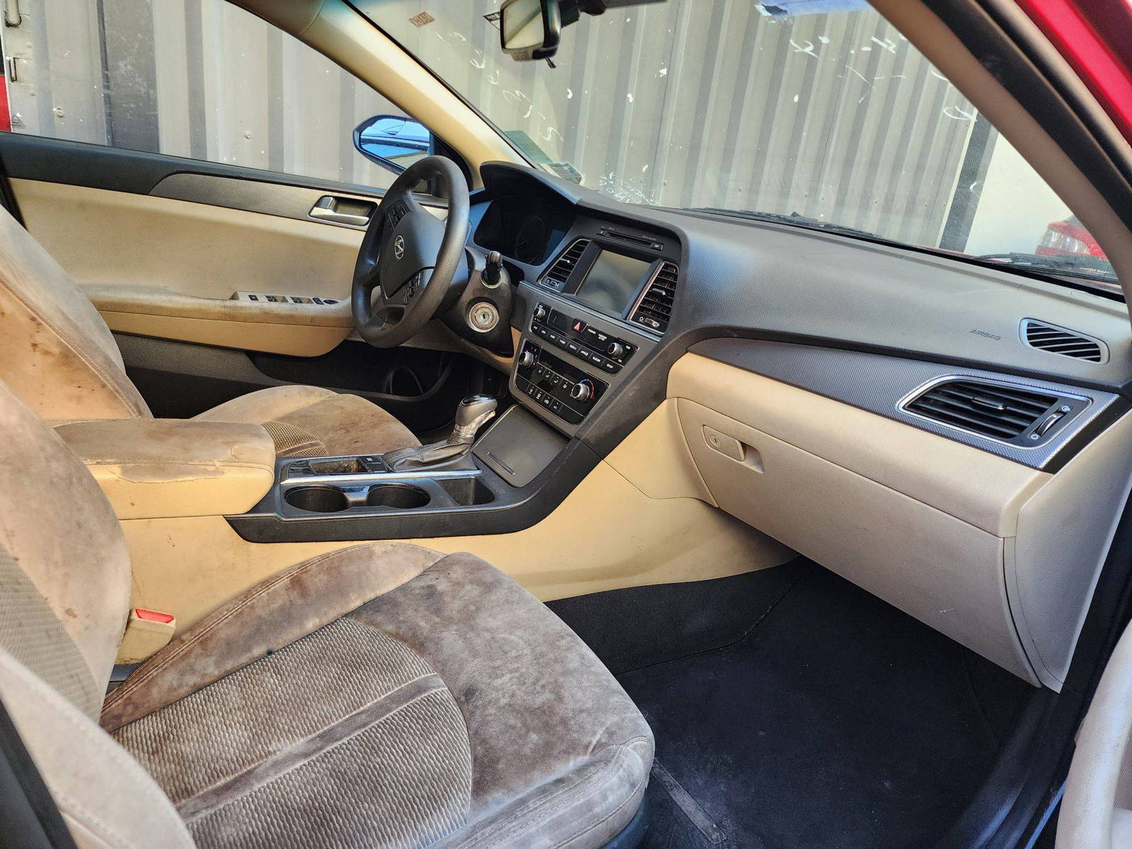 2016 HYUNDAI SONATA — 147761 Miles — Lot 125487 — Al Quoz - Marhaba Auctions Used Cars - Image 8
