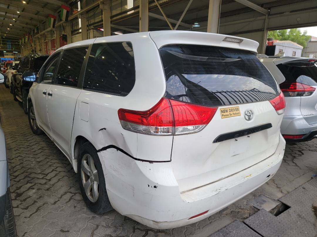 2014 TOYOTA SIENNA — 260295 Miles — Lot 4ES429301 — Main - Marhaba Auctions Used Cars - Image 3
