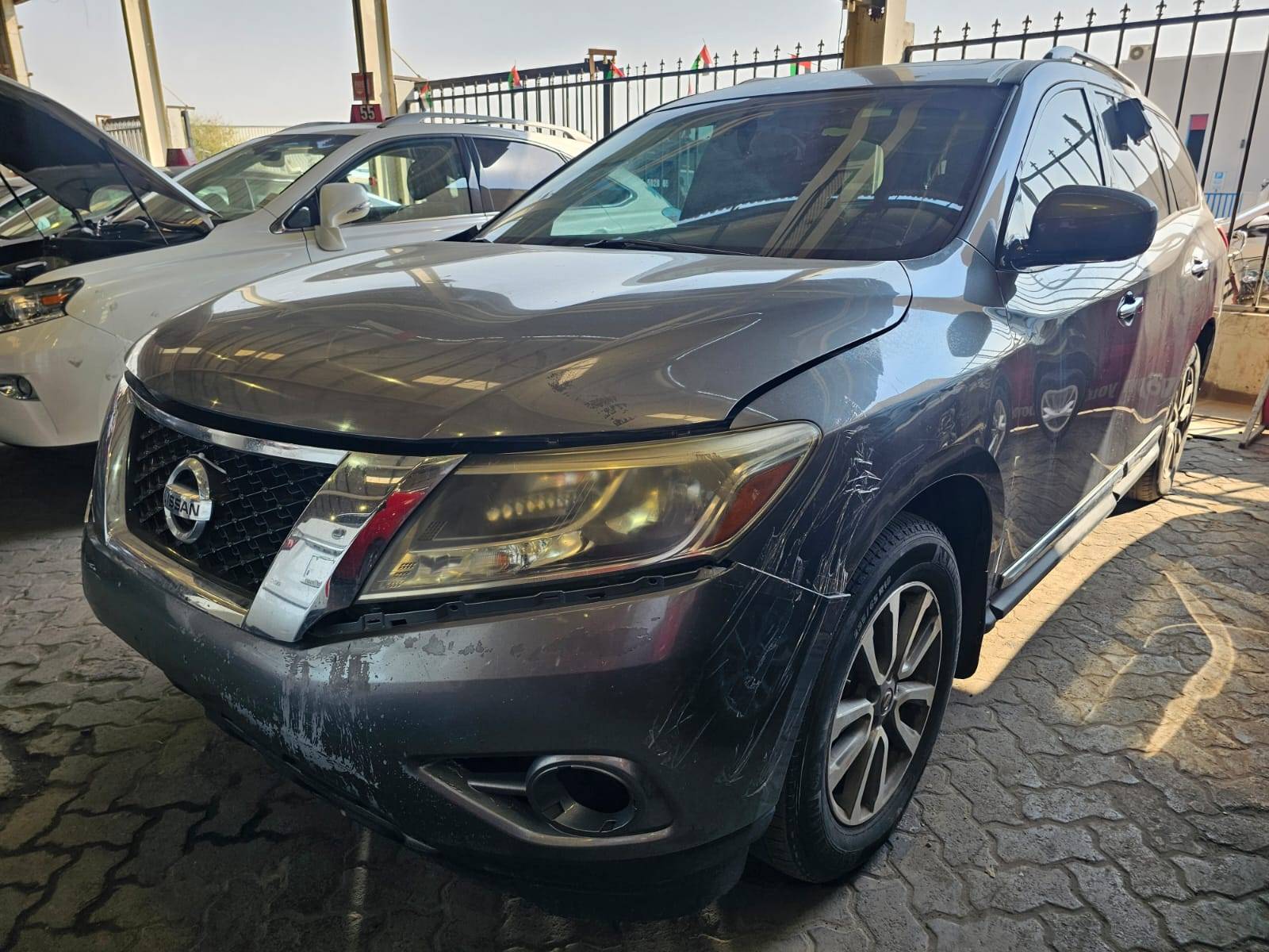 2016 NISSAN PATHFINDER — 290813 KM — Lot MM8GC649374 — Main - Marhaba Auctions Used Cars - Image 4
