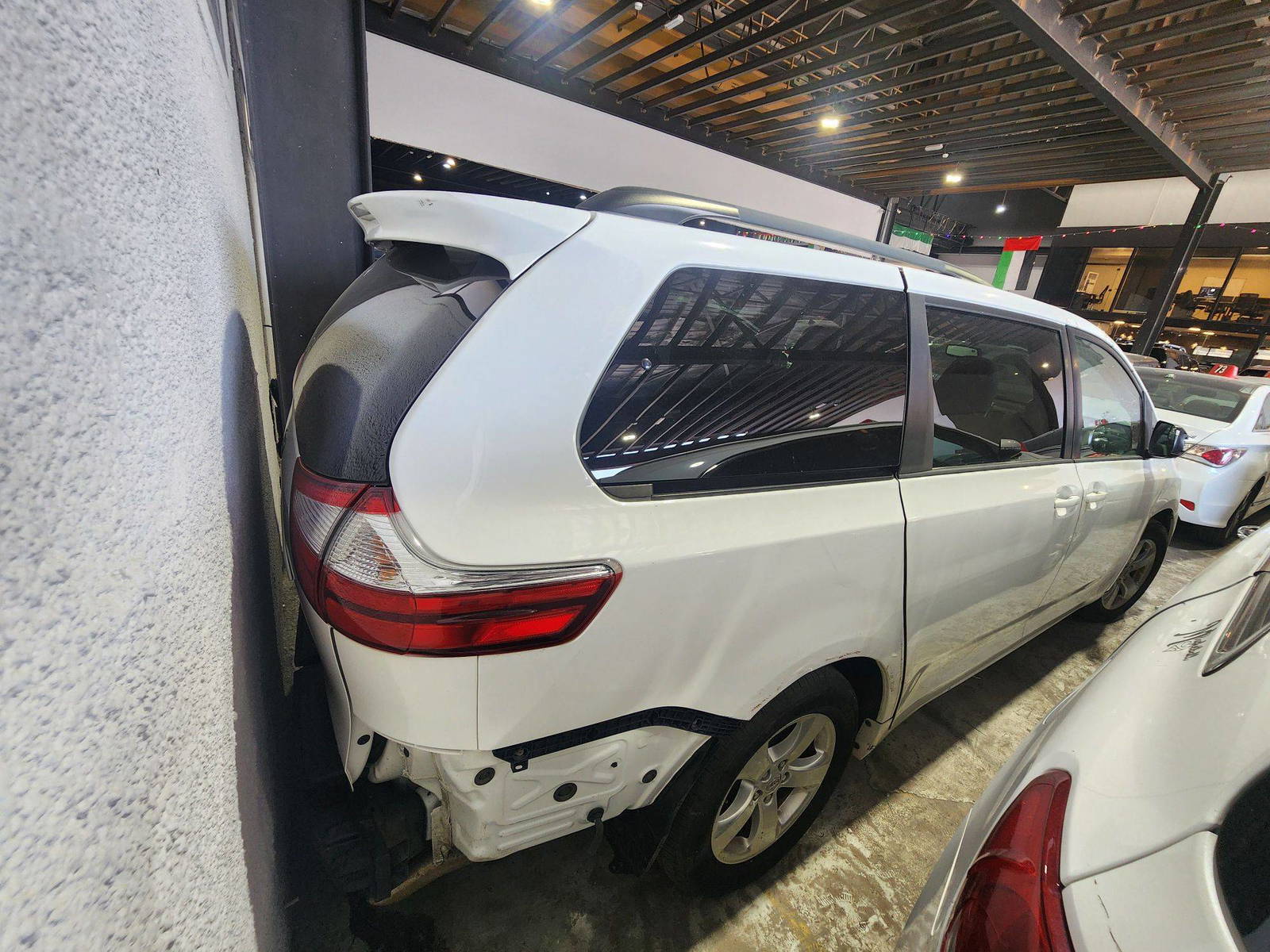2017 TOYOTA SIENNA — 175674 Miles — Lot 40633856 — Main - Marhaba Auctions Used Cars - Image 30