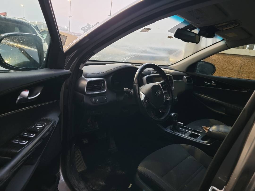 2019 KIA SORENTO — 160366 Miles — Lot 5KG534912 — Souq - Marhaba Auctions Used Cars - Image 6