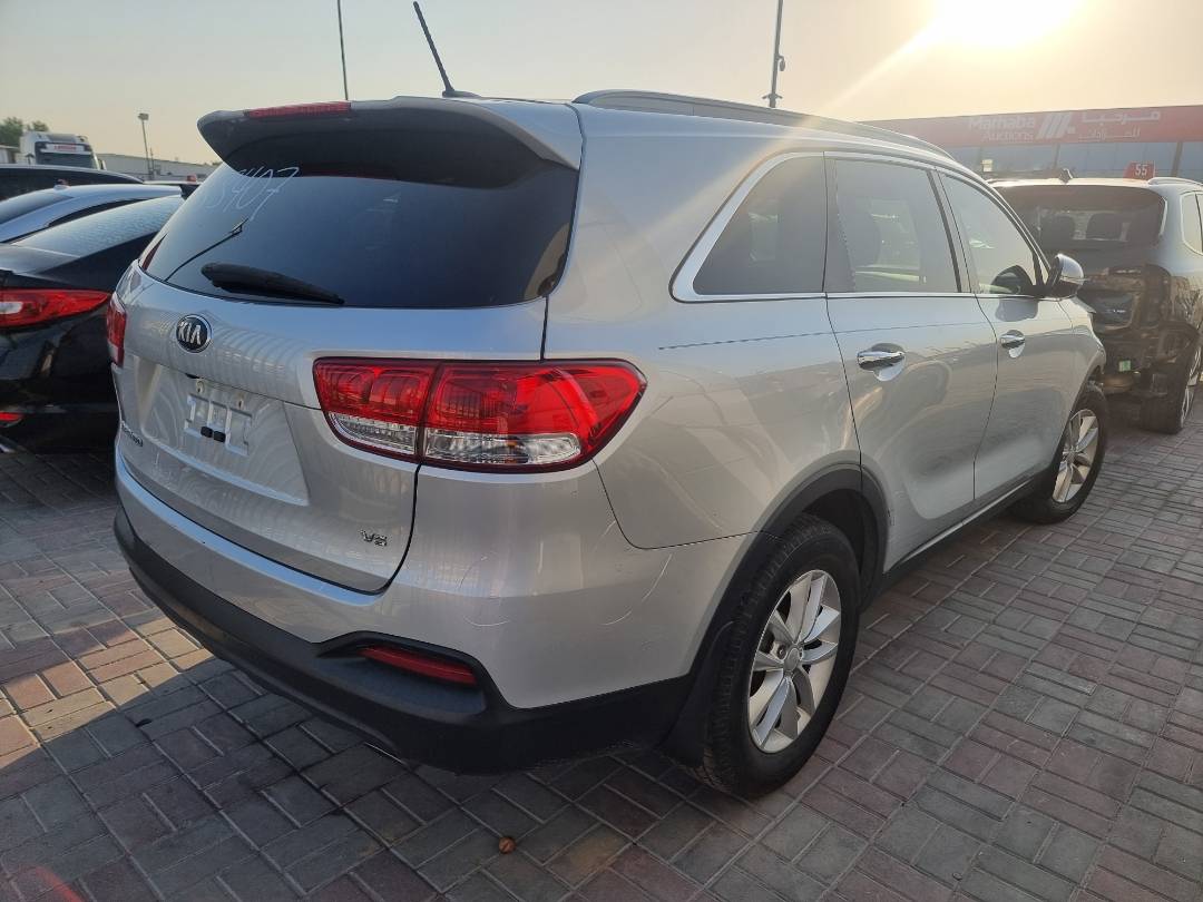 2018 KIA SORENTO — 118303 Miles — Lot 125487 — Main - Marhaba Auctions Used Cars - Image 3