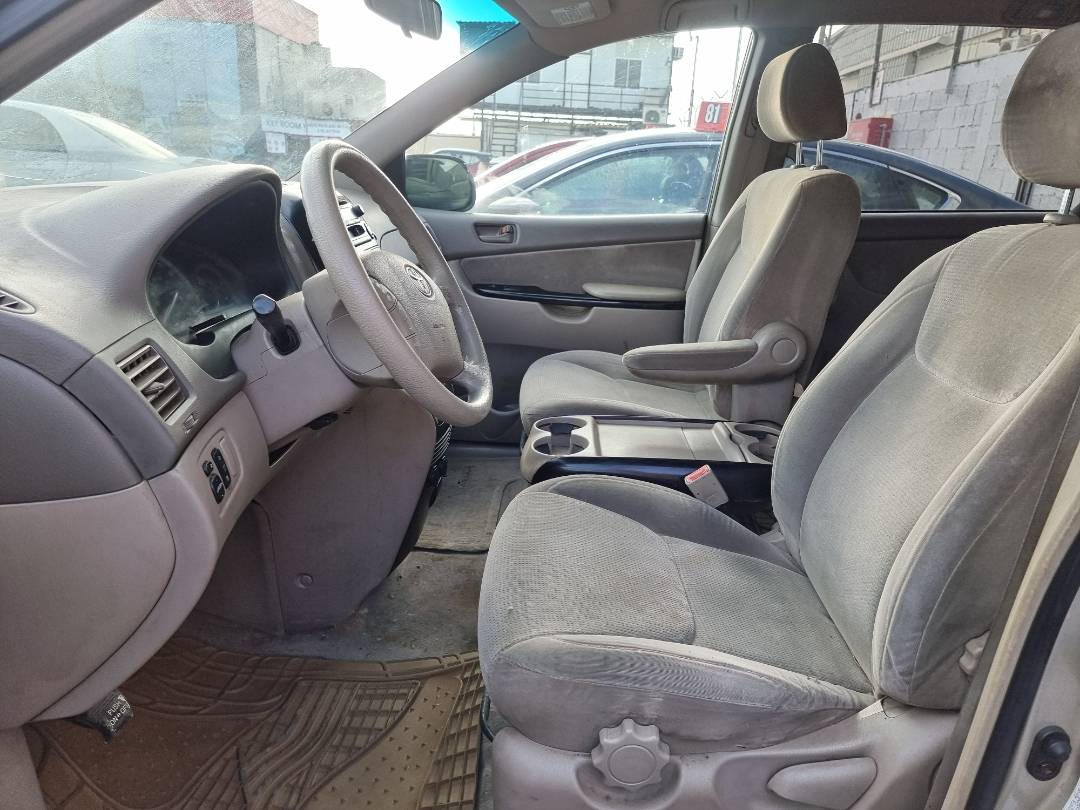 2004 TOYOTA SIENNA — 223777 Miles — Lot 214587 — Ind. 12 - Marhaba Auctions Used Cars - Image 4