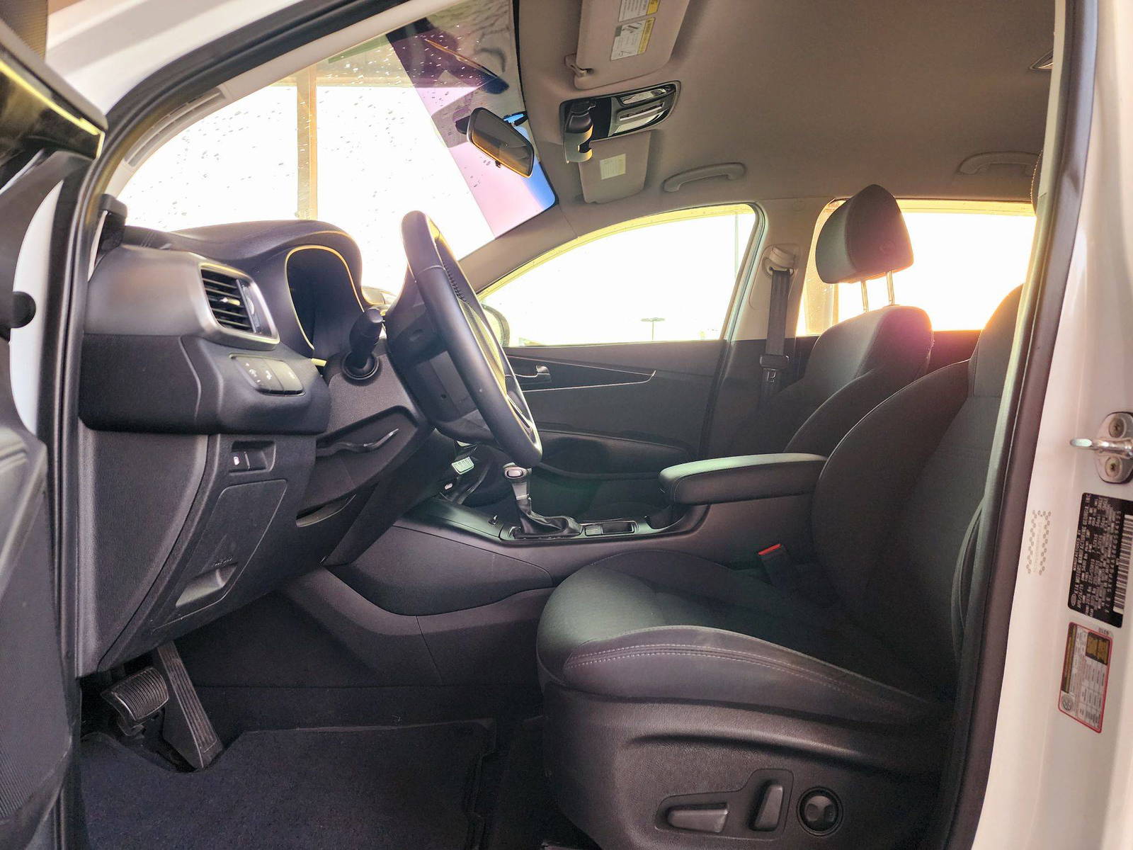 2019 KIA SORENTO — 97579 Miles — Lot 40076714 — Souq - Marhaba Auctions Used Cars - Image 8