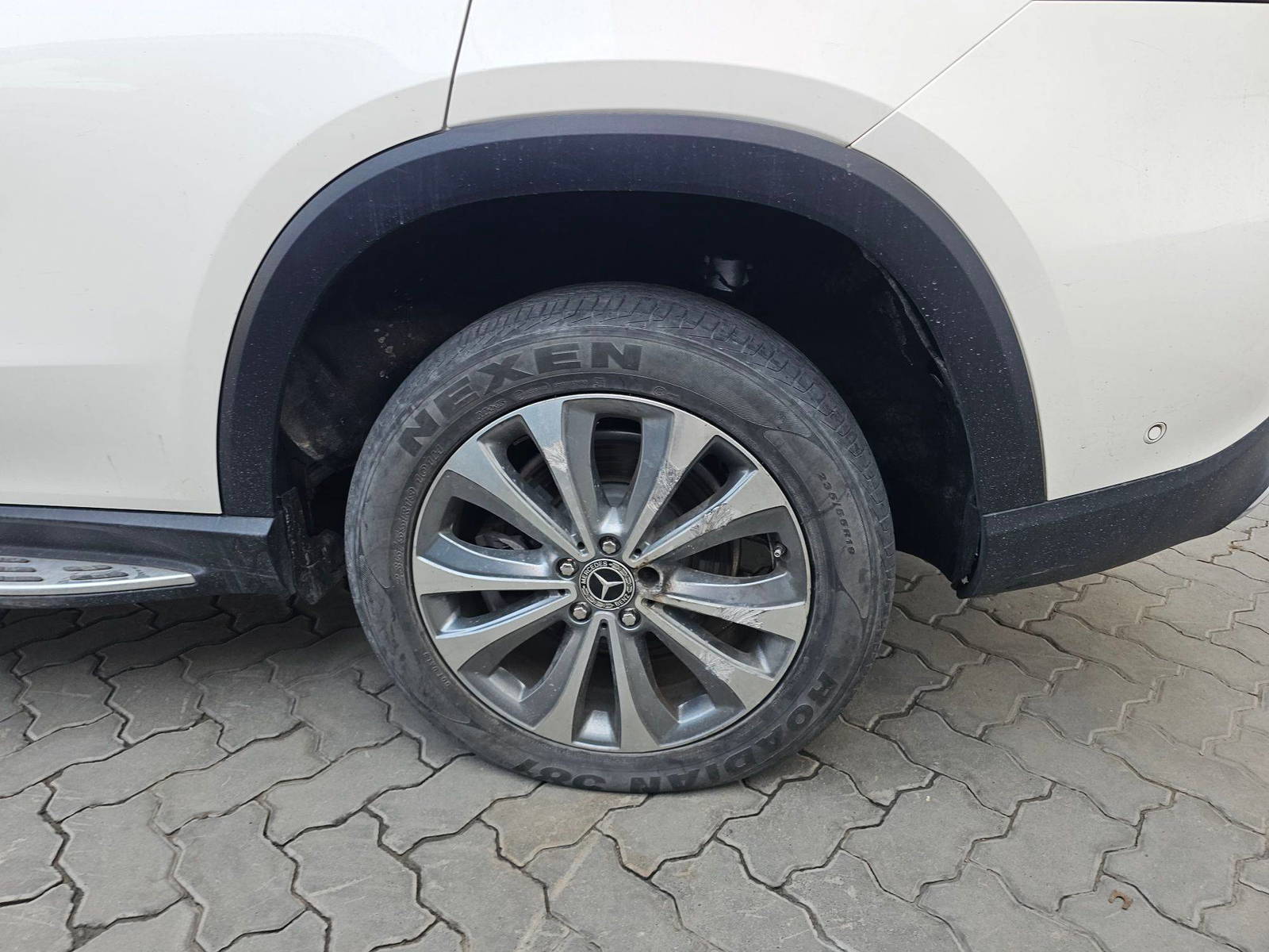 2020 MERCEDES BENZ GLE 350 — 118774 Miles — Lot A048494 — Souq - Marhaba Auctions Used Cars - Image 11