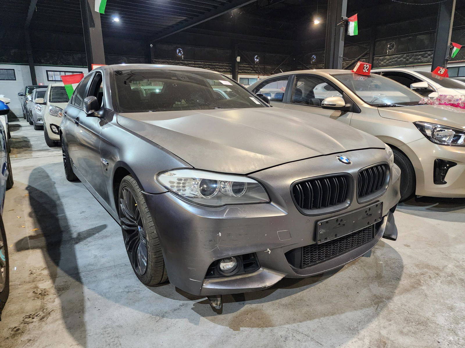 2010 BMW 528i — 240478 KM — Lot 567516 — Al Quoz - Marhaba Auctions Used Cars - Image 4