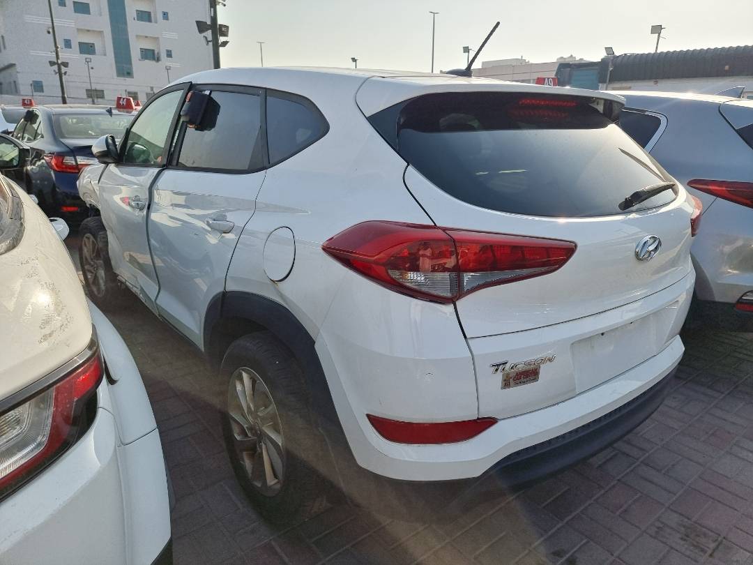 HYUNDAI TUCSON 2017 - Marhaba Auction Used Cars - Image 4