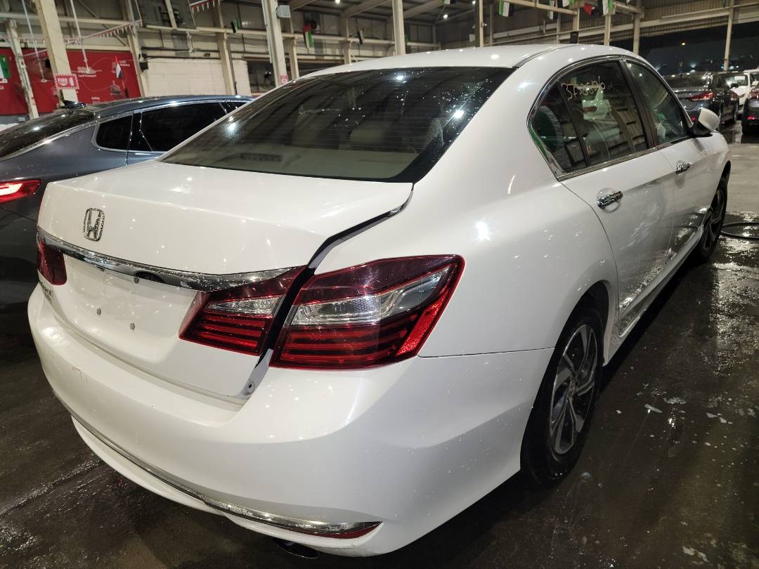 2017 HONDA ACCORD — 182987 Miles — Lot 37388136 - Marhaba Auctions Used Cars - Image 9