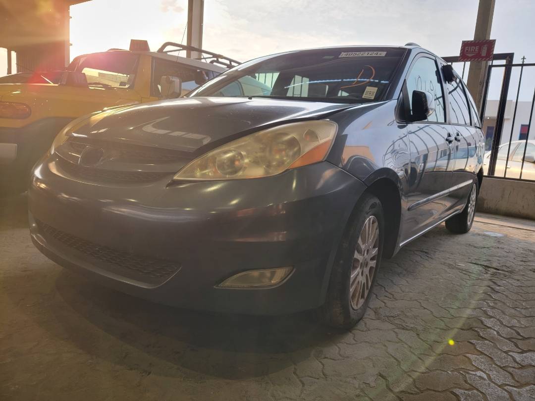 2008 TOYOTA SIENNA — 184941 Miles — Lot 40522124 — Main - Marhaba Auctions Used Cars - Image 9