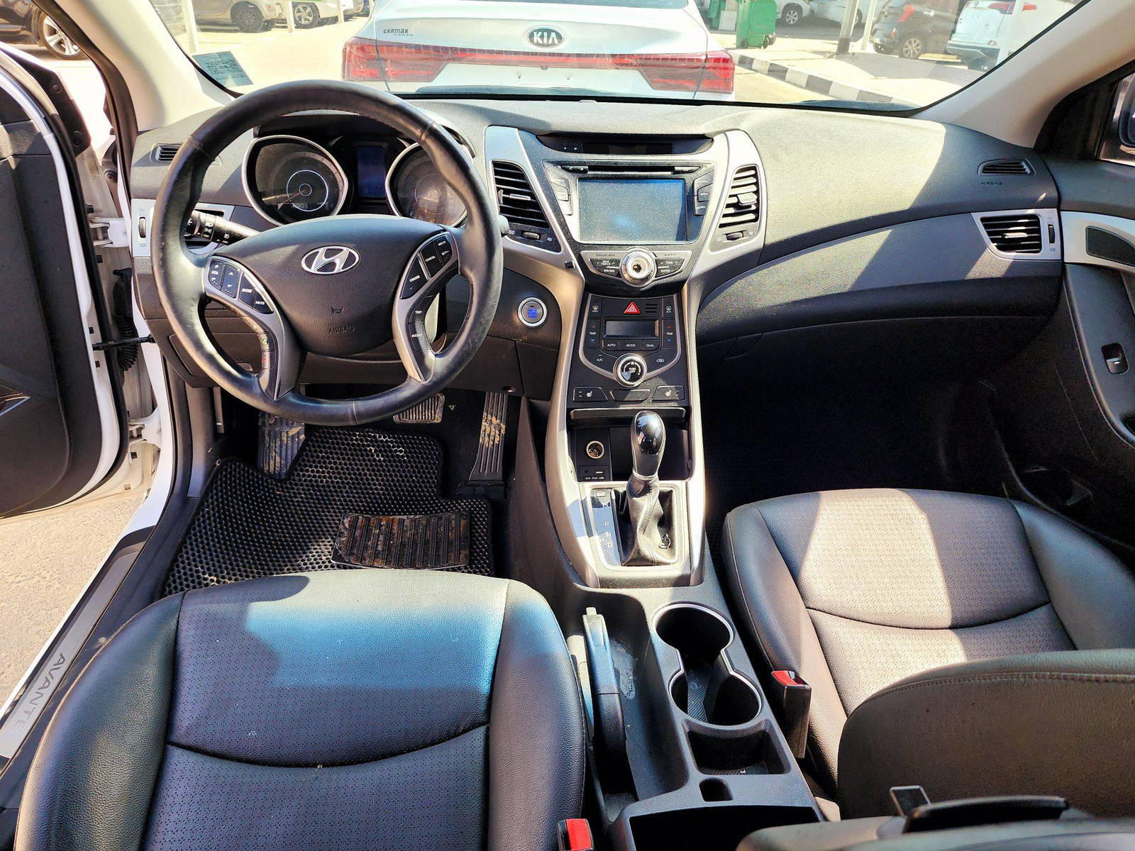 2014 HYUNDAI AVANTE — 116308 KM — Lot 999257 — Souq - Marhaba Auctions Used Cars - Image 7