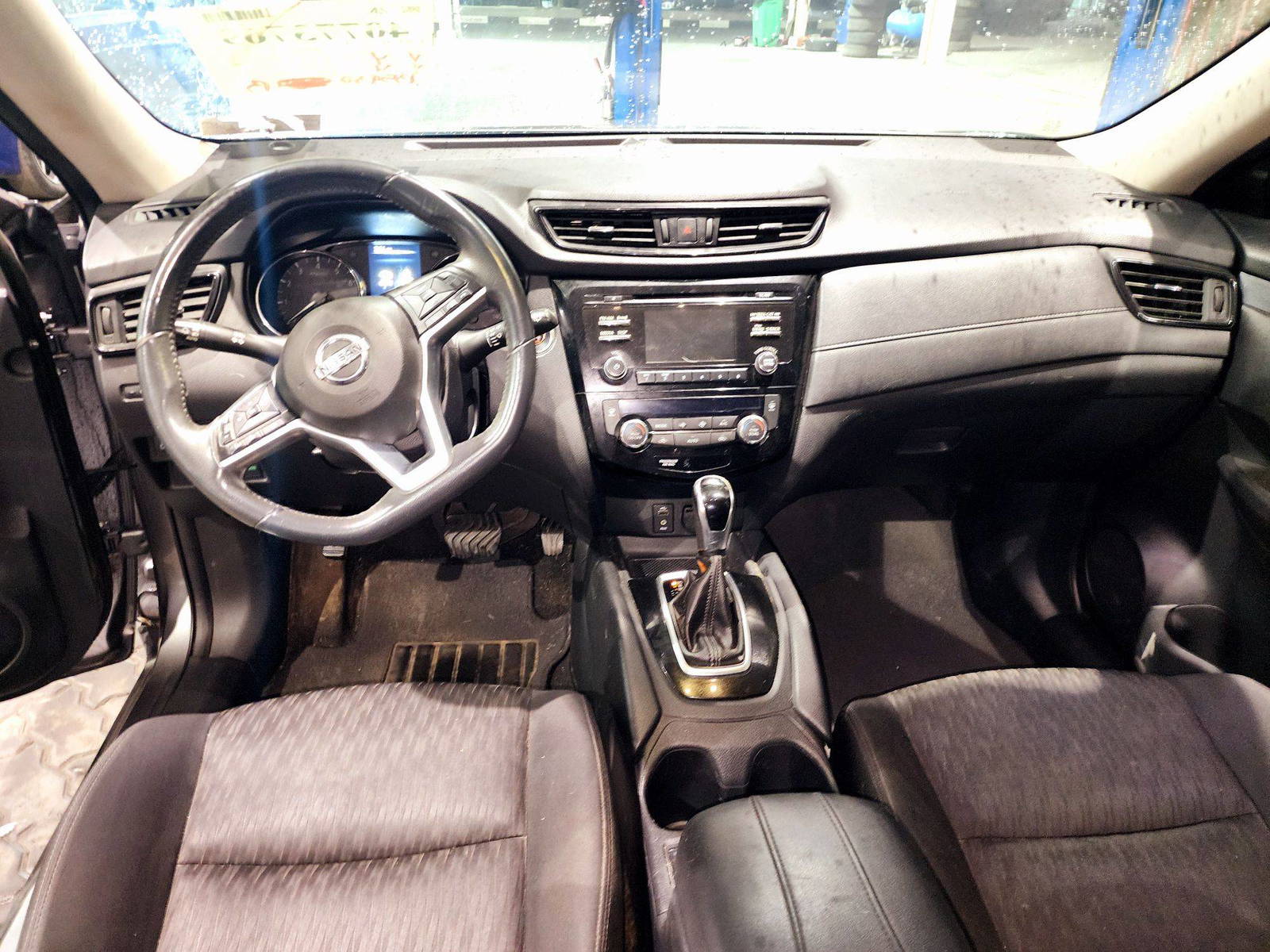 2017 NISSAN ROGUE — 135930 Miles — Lot MV8HP543371 — Souq - Marhaba Auctions Used Cars - Image 7