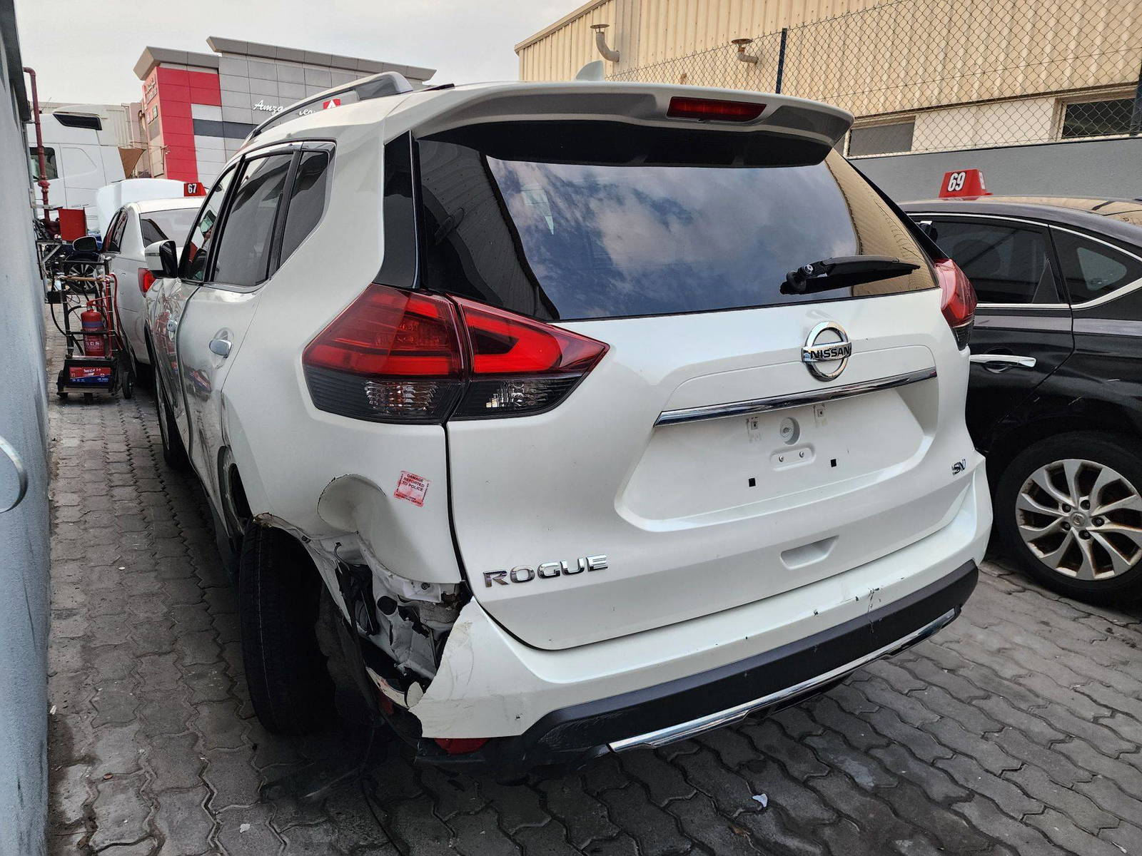 2017 NISSAN ROGUE — 131094 KM — Lot 74318374 — Main - Marhaba Auctions Used Cars - Image 4