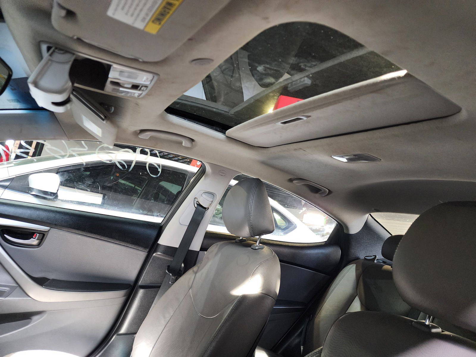 2012 HYUNDAI ELANTRA — 146649 Miles — Lot 106414 — Al Quoz - Marhaba Auctions Used Cars - Image 10