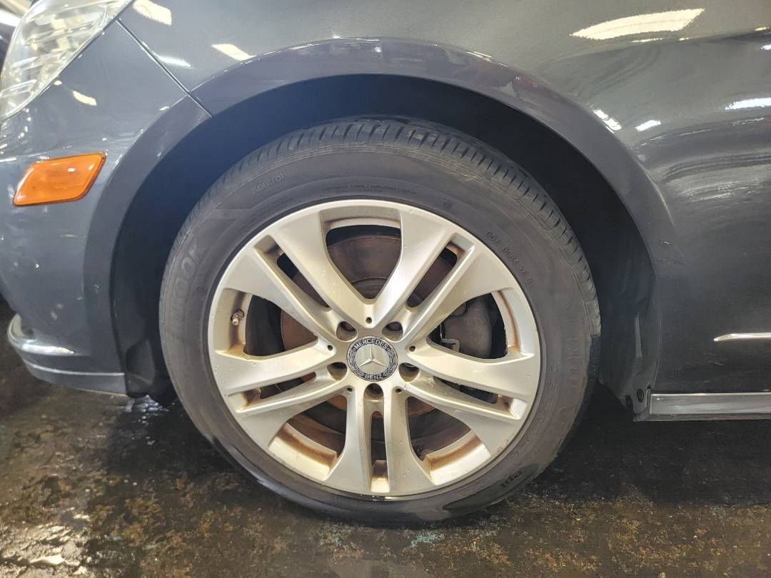 2011 MERCEDES BENZ E 350 — 180813 Miles — Lot 39276745 — Souq - Marhaba Auctions Used Cars - Image 12