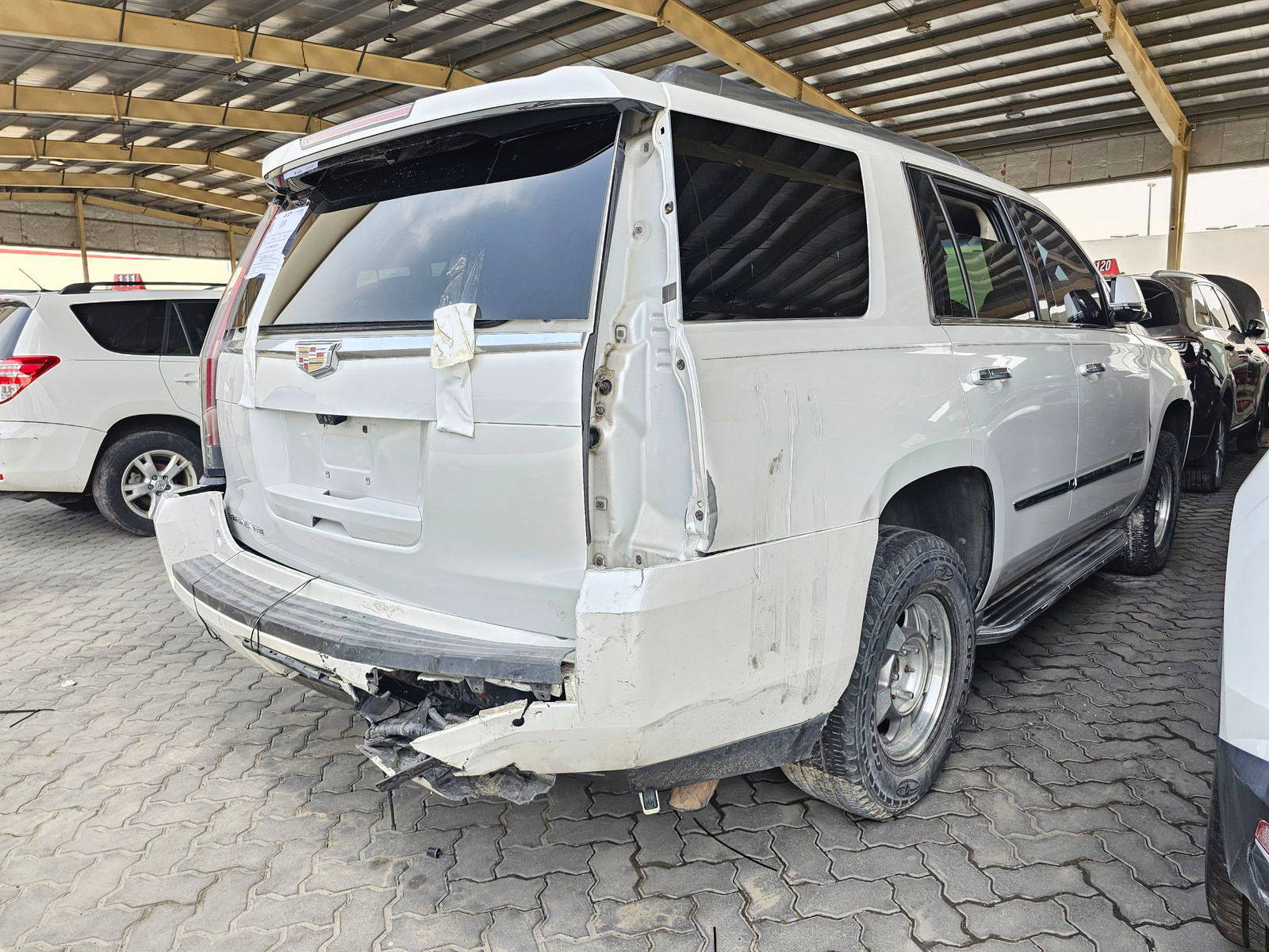 CADILLAC ESCALADE 2016 - Marhaba Auction Used Cars - Image 11
