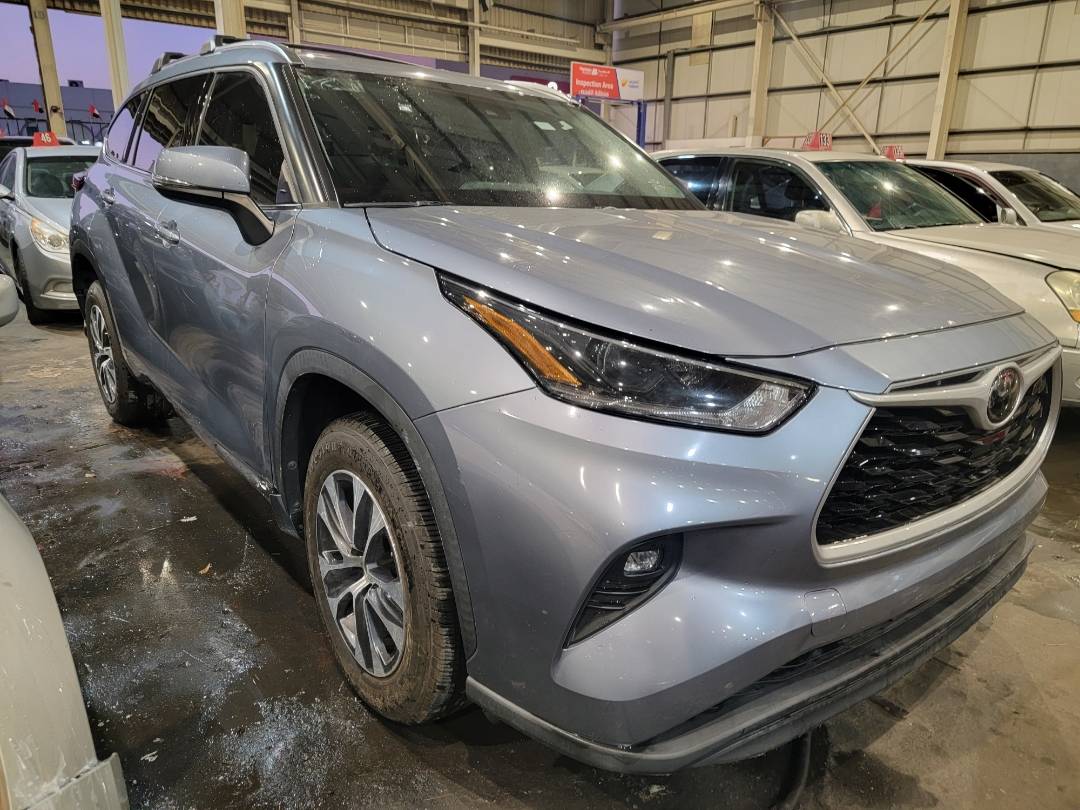 2021 TOYOTA HIGHLANDER — 48181 Miles — Lot MS049607 — Main - Marhaba Auctions Used Cars - Image 3