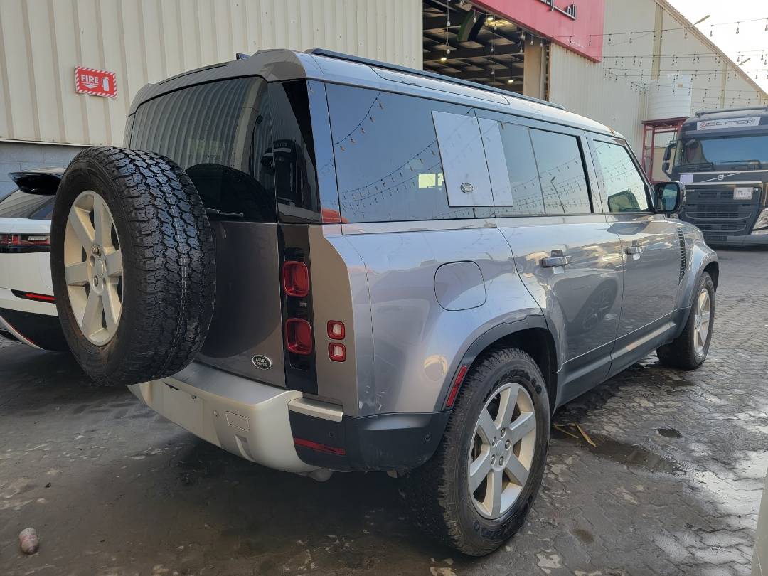 2020 LAND ROVER DEFENDER 110 S — 25203 Miles — Lot 2L2032516 — Main - Marhaba Auctions Used Cars - Image 5