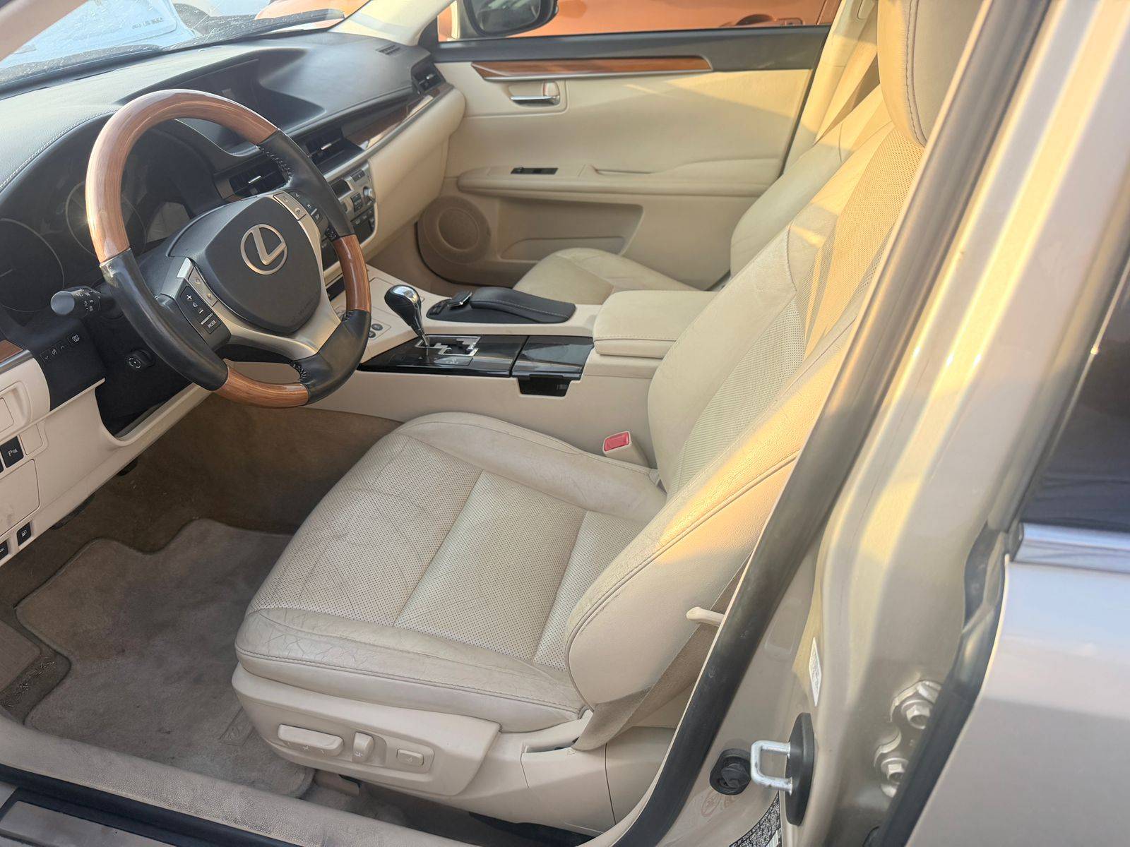 LEXUS ES 300H 2015 - Marhaba Auction Used Cars - Image 8