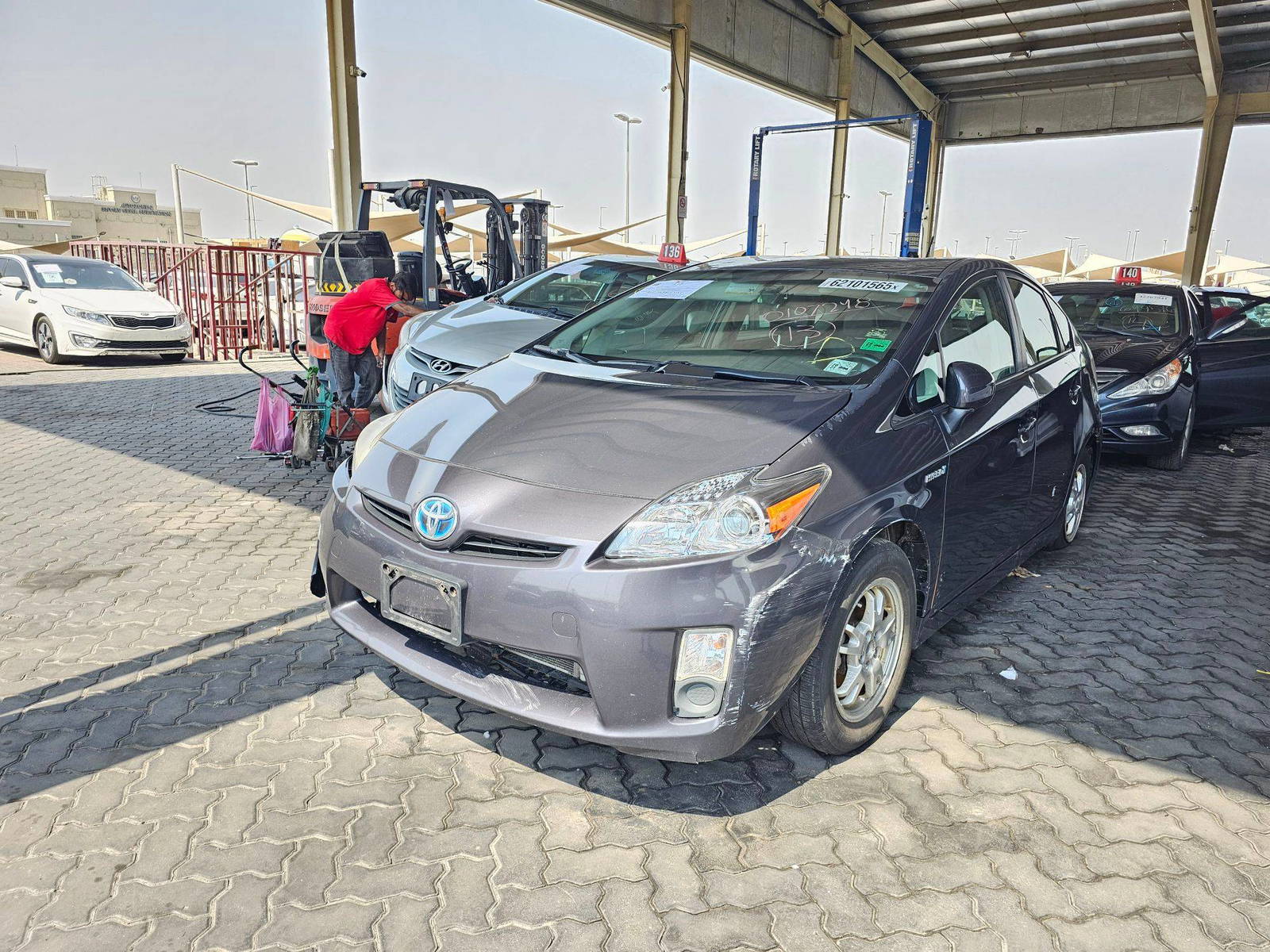 2010 TOYOTA PRIUS — 214061 Miles — Lot DU7A0107248 — Souq - Marhaba Auctions Used Cars - Image 5