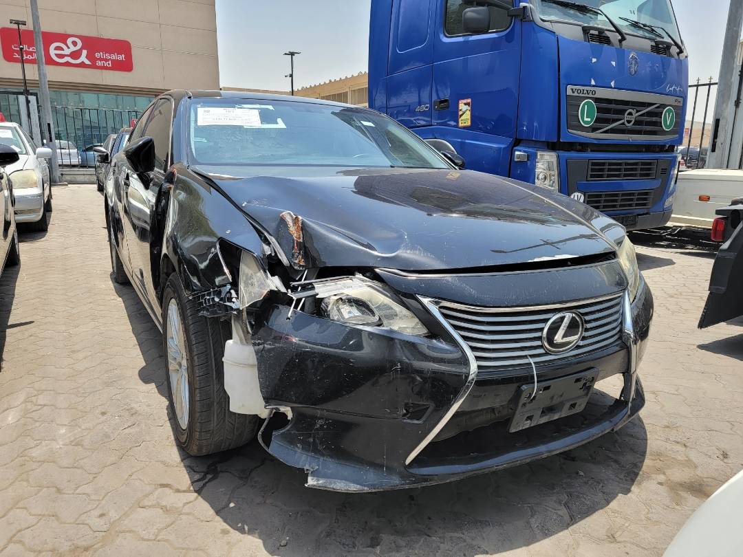 2015 LEXUS ES 350 — 180581 Miles — Lot GXF2155047 — Main - Marhaba Auctions Used Cars - Image 4
