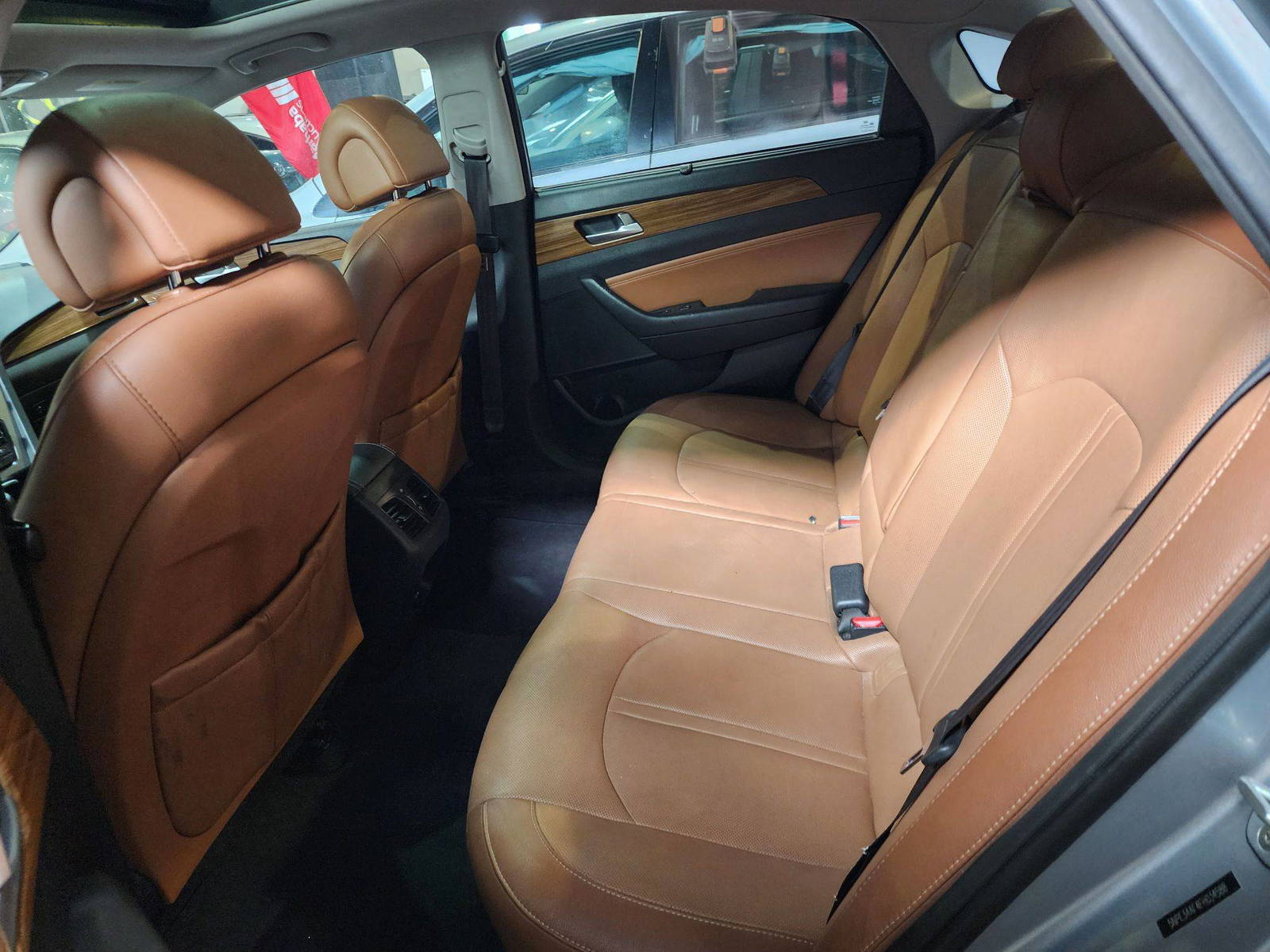 2015 HYUNDAI SONATA — 112644 Miles — Lot 34588 — Al Quoz - Marhaba Auctions Used Cars - Image 7