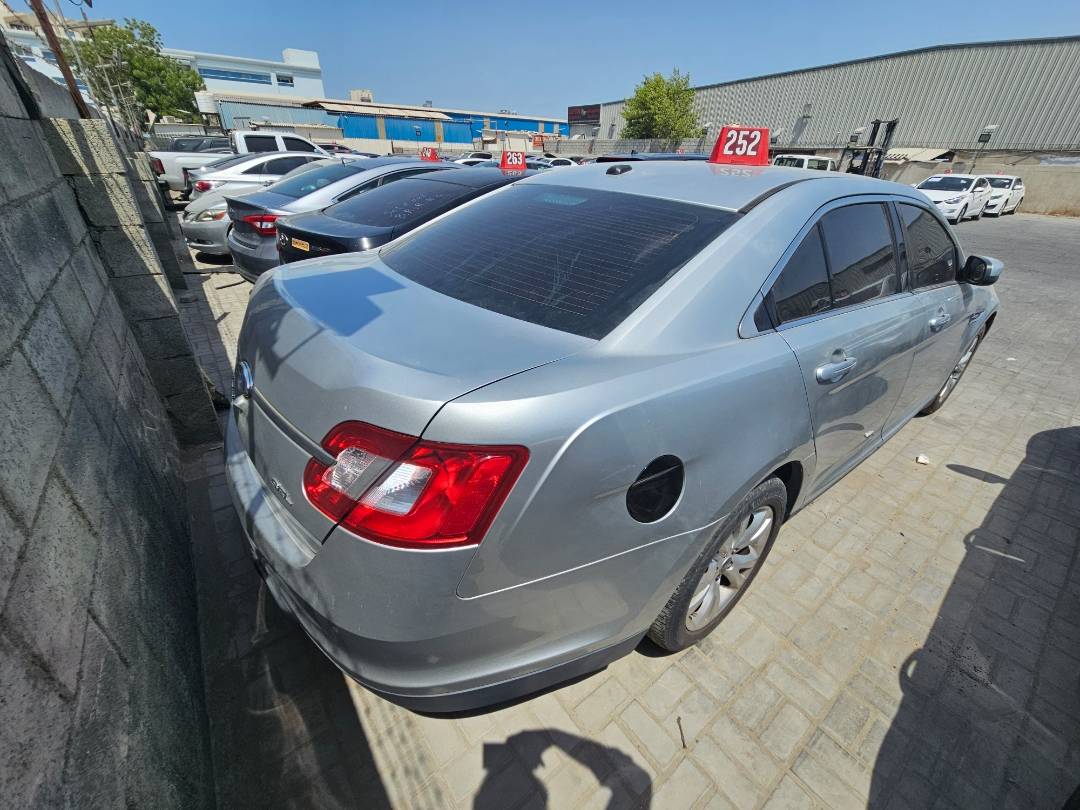 2011 FORD TAURUS — 185260 KM — Lot 138250 — Main - Marhaba Auctions Used Cars - Image 5