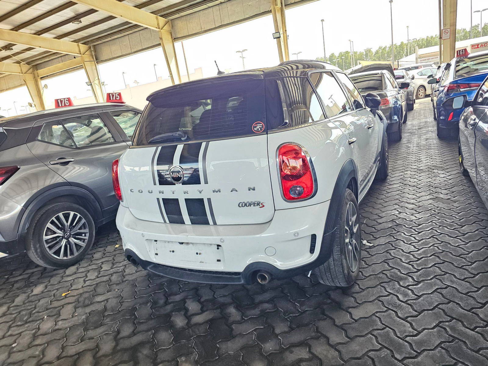 2011 MINI COOPER — 225099 KM — Lot K94975 — Souq - Marhaba Auctions Used Cars - Image 4