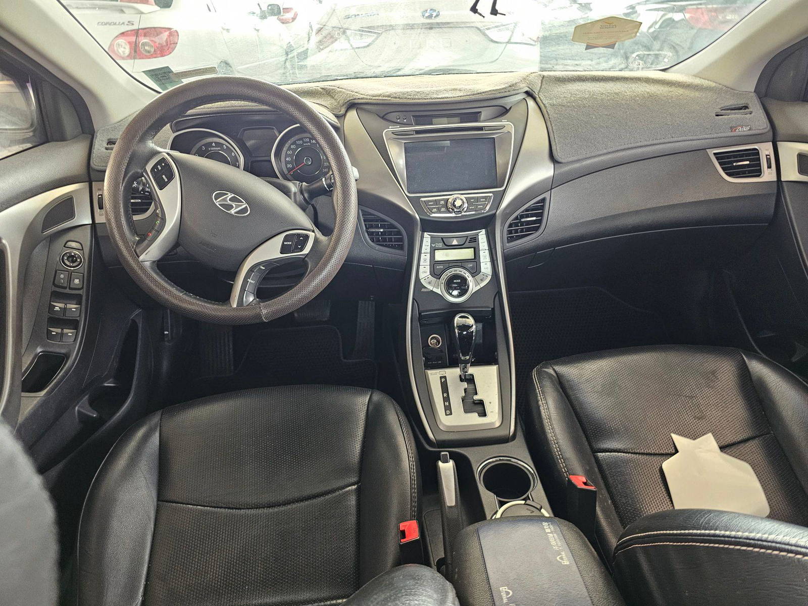 2011 HYUNDAI AVANTE — 186453 KM — Lot 078110 — Souq - Marhaba Auctions Used Cars - Image 7
