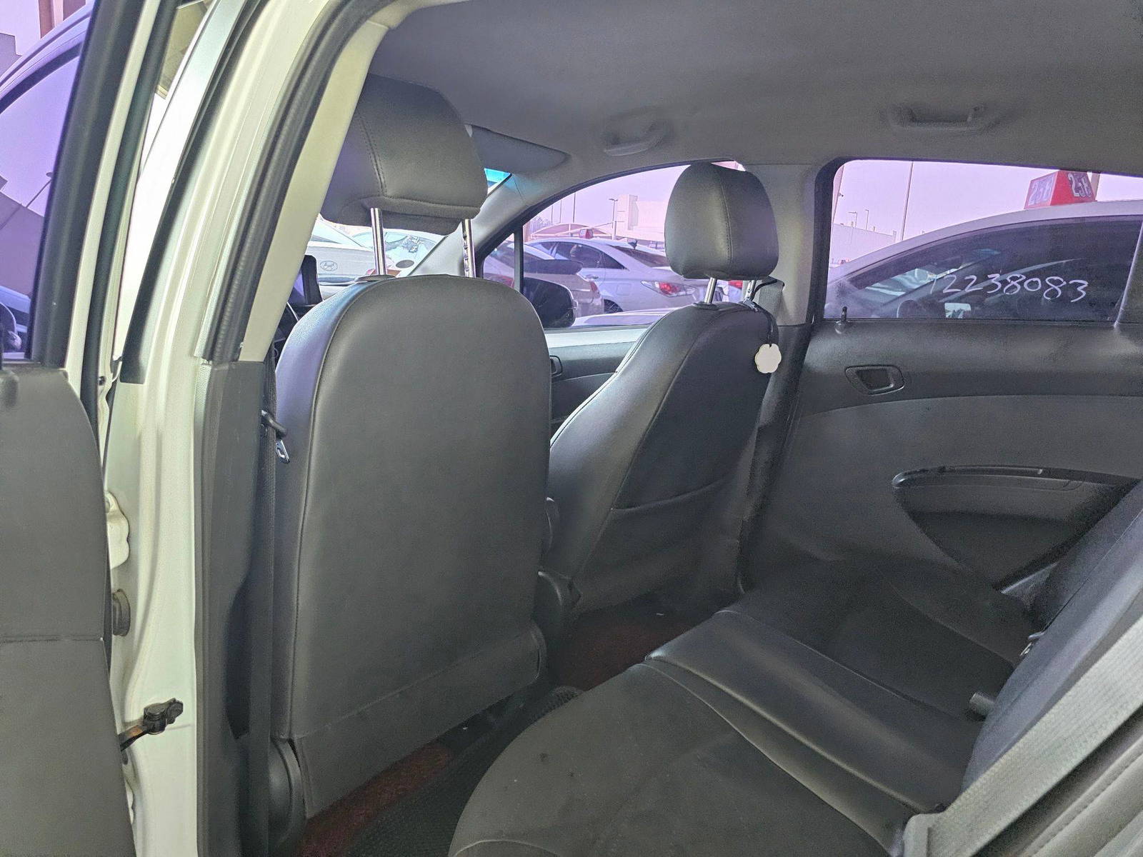 2014 CHEVROLET SPARK — 157532 KM — Lot 419215 — Souq - Marhaba Auctions Used Cars - Image 6