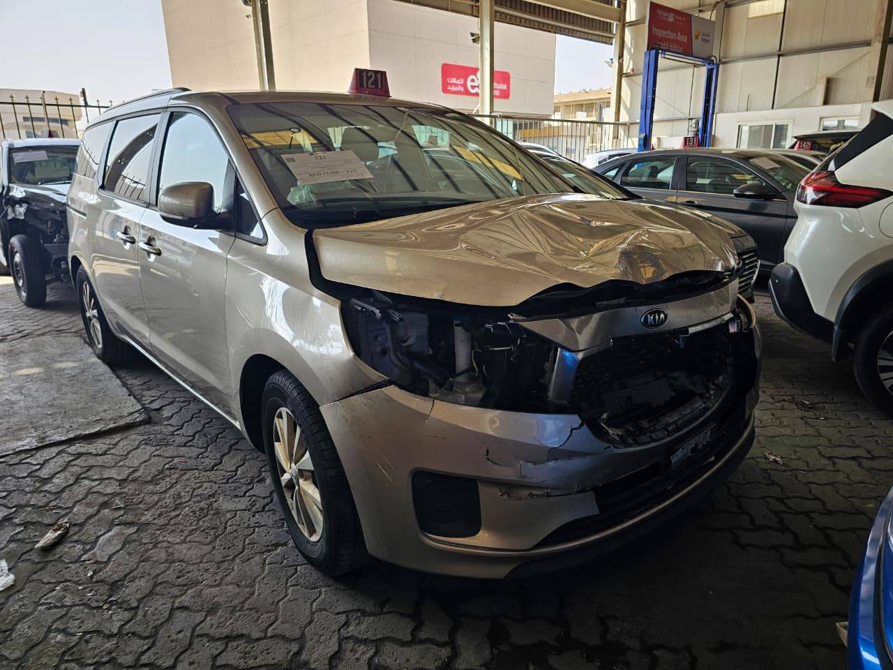 2016 KIA SEDONA — 165983 Miles — Lot 97268805 — Main - Marhaba Auctions Used Cars - Image 4