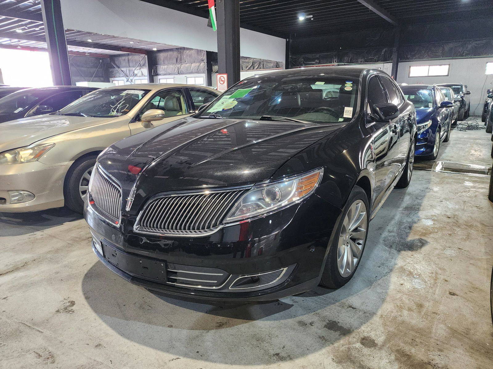 2013 LINCOLN MKS — 136179 KM — Lot 607189 — Main - Marhaba Auctions Used Cars - Image 4