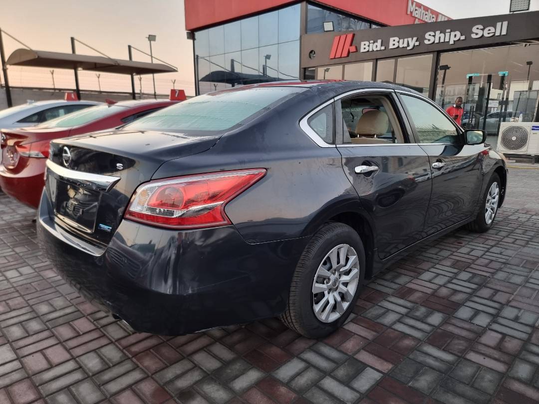 2013 NISSAN ALTIMA — 123704 Miles — Lot 125487 — Ind. 12 - Marhaba Auctions Used Cars - Image 4