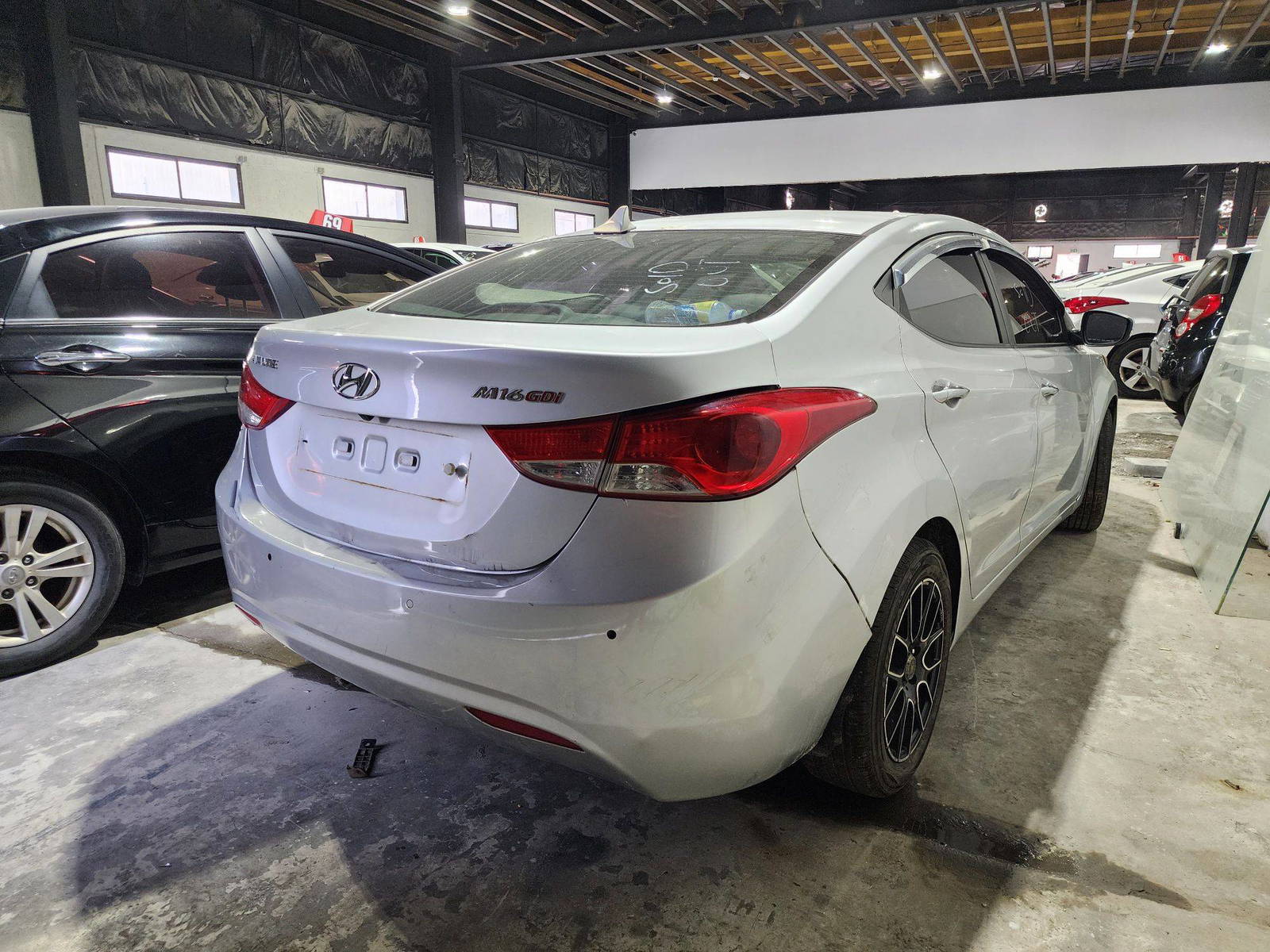 2011 HYUNDAI AVANTE — 123485 KM — Lot 045964 — Ind. 12 - Marhaba Auctions Used Cars - Image 6