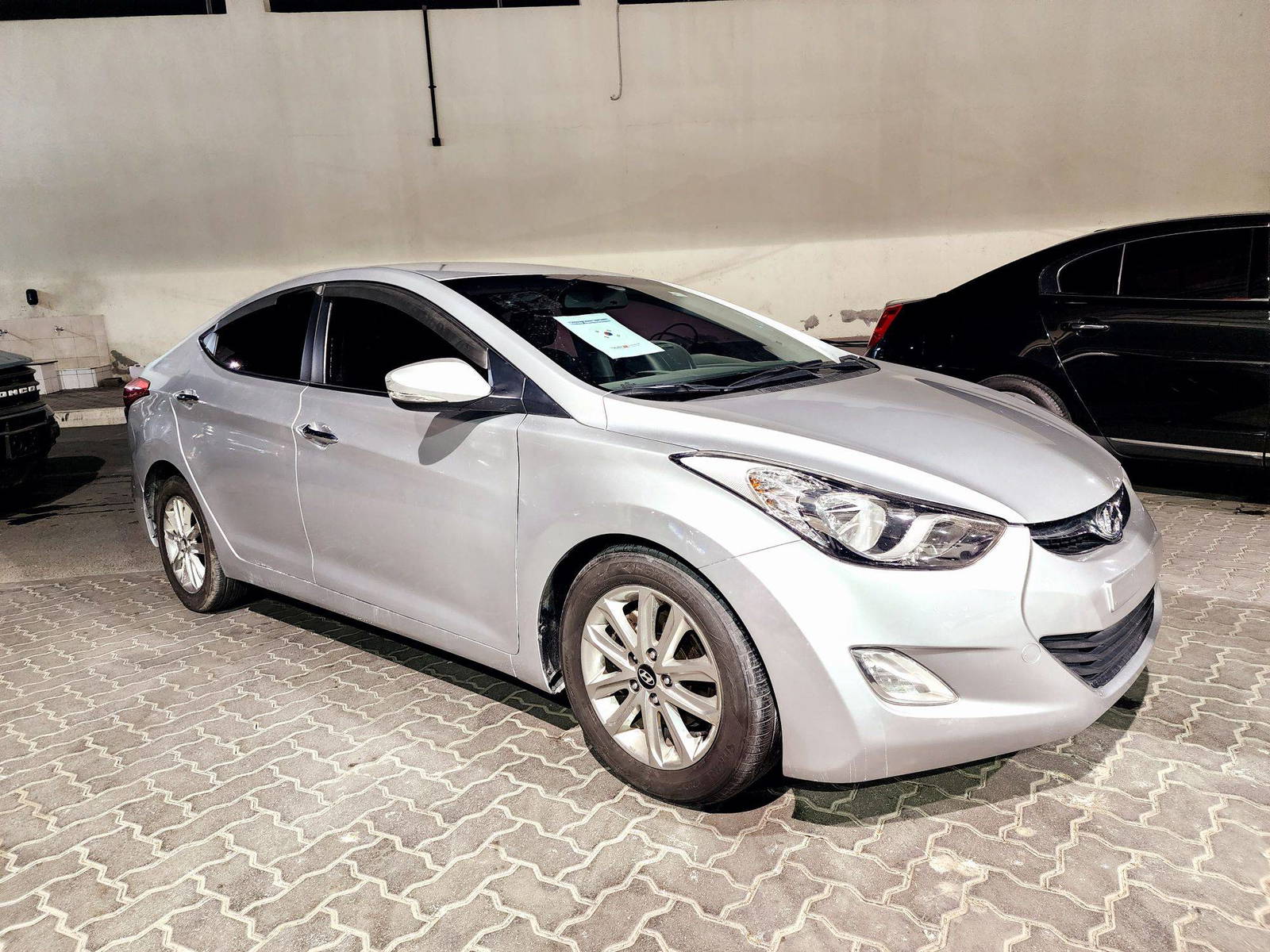 2011 HYUNDAI AVANTE — 191596 KM — Lot BU128145 — Souq - Marhaba Auctions Used Cars - Image 3