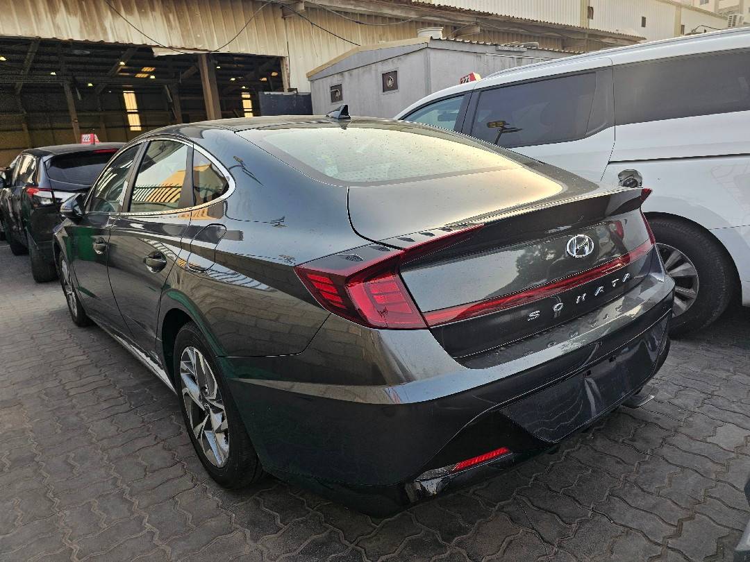 HYUNDAI SONATA