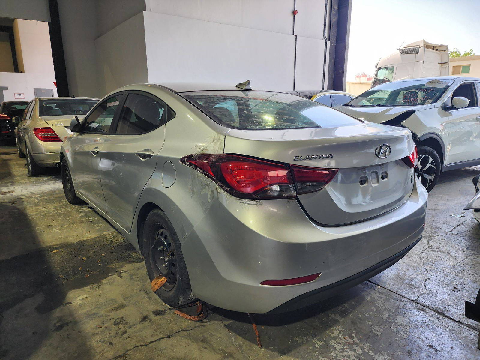 2016 HYUNDAI ELANTRA — 177715 Miles — Lot 741478 — Al Quoz - Marhaba Auctions Used Cars - Image 5