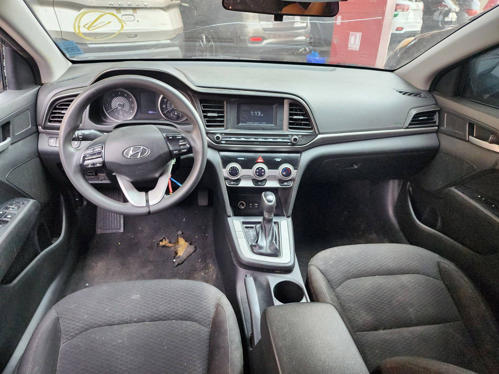 2019 HYUNDAI ELANTRA — 129241 Miles — Lot H440538 — Souq - Marhaba Auctions Used Cars - Image 7